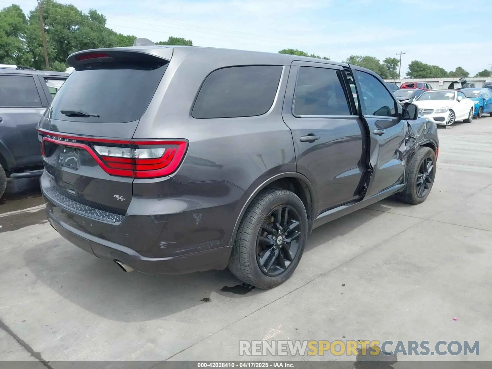 4 Photograph of a damaged car 1C4SDJCT1MC820407 DODGE DURANGO 2021