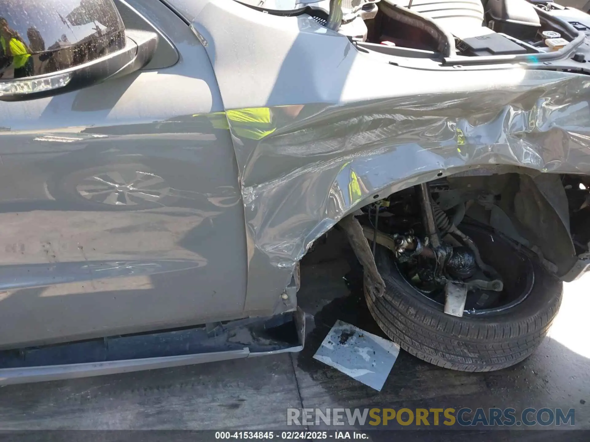 18 Photograph of a damaged car 1C4SDJCT6MC692651 DODGE DURANGO 2021