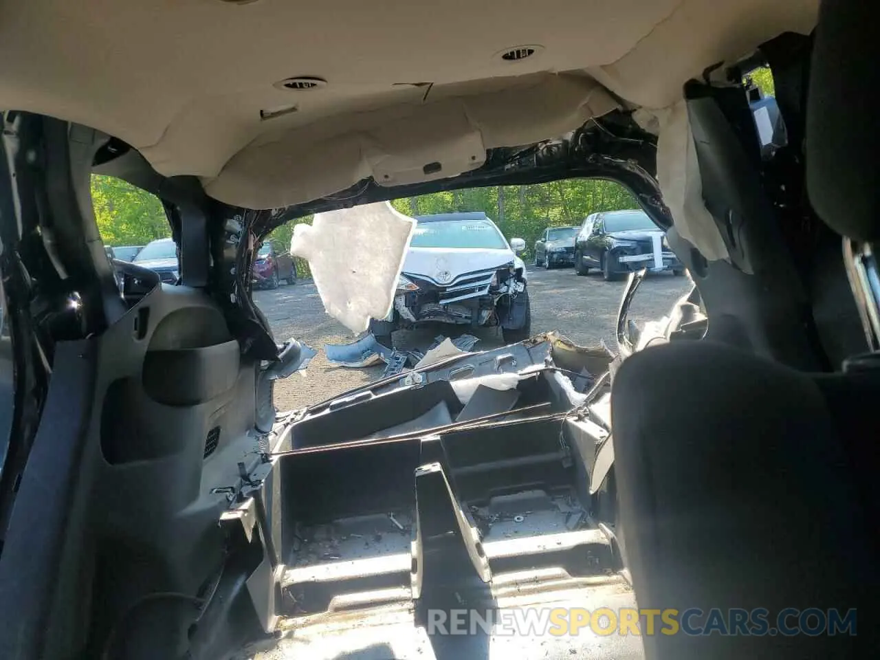 10 Photograph of a damaged car 1C4SDJFT5MC683225 DODGE DURANGO 2021