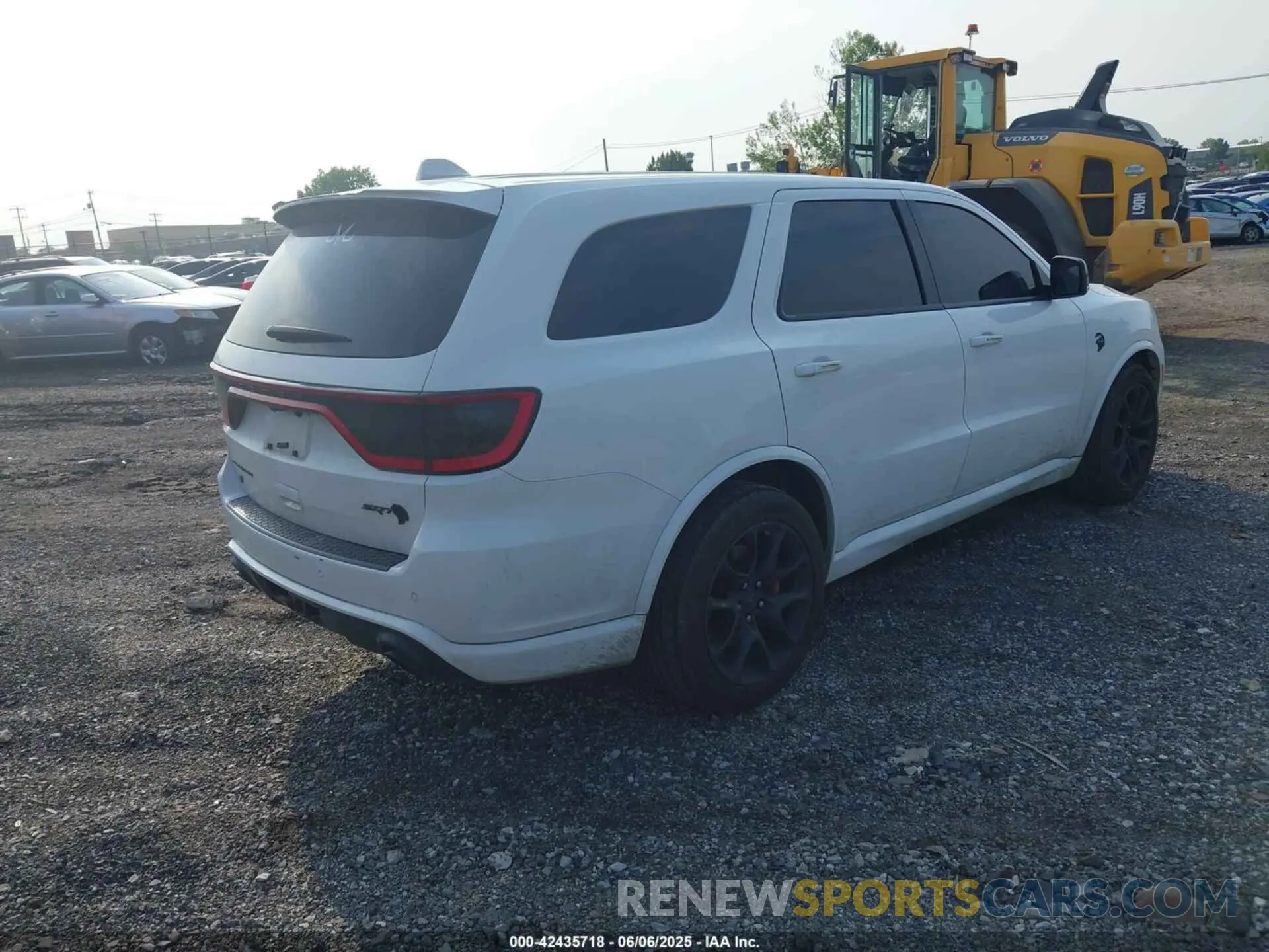 4 Photograph of a damaged car 1C4SDJH90MC643068 DODGE DURANGO 2021