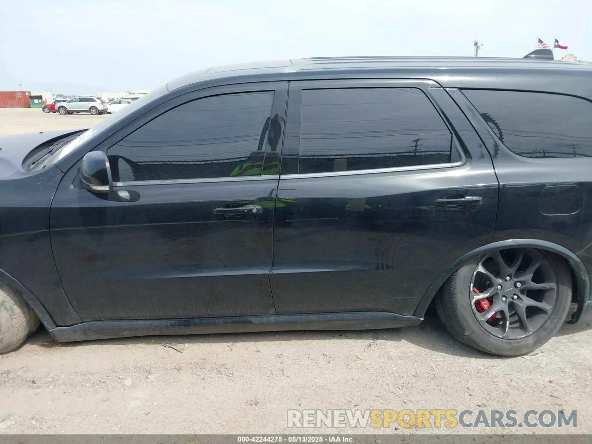 14 Photograph of a damaged car 1C4SDJH90MC689175 DODGE DURANGO 2021