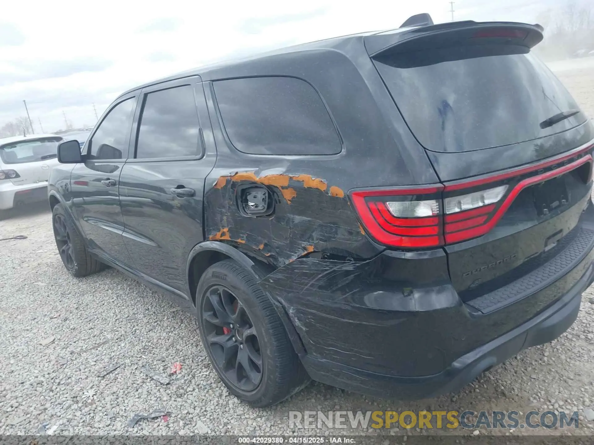 14 Photograph of a damaged car 1C4SDJH91MC682235 DODGE DURANGO 2021