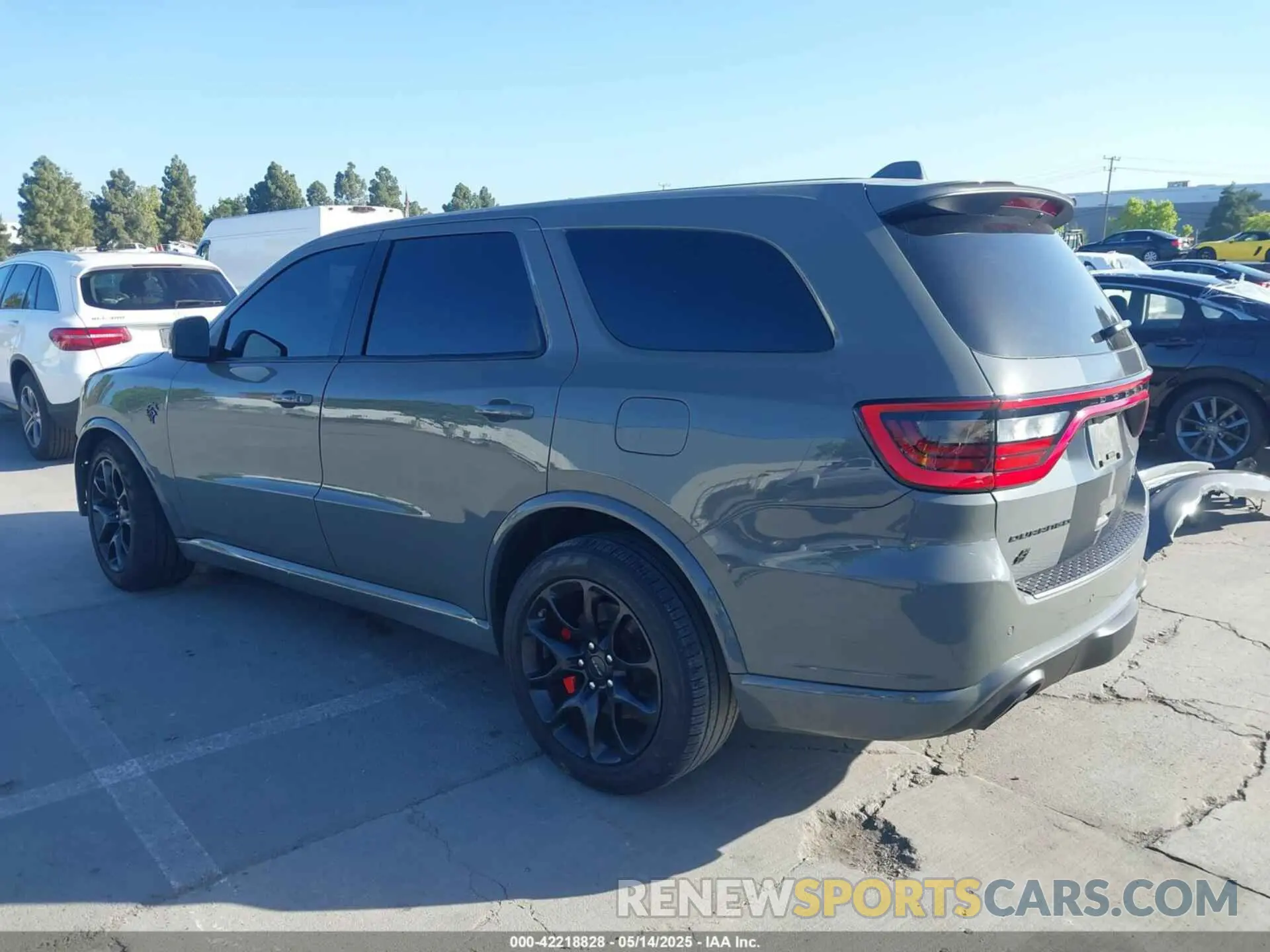 3 Photograph of a damaged car 1C4SDJH93MC662309 DODGE DURANGO 2021