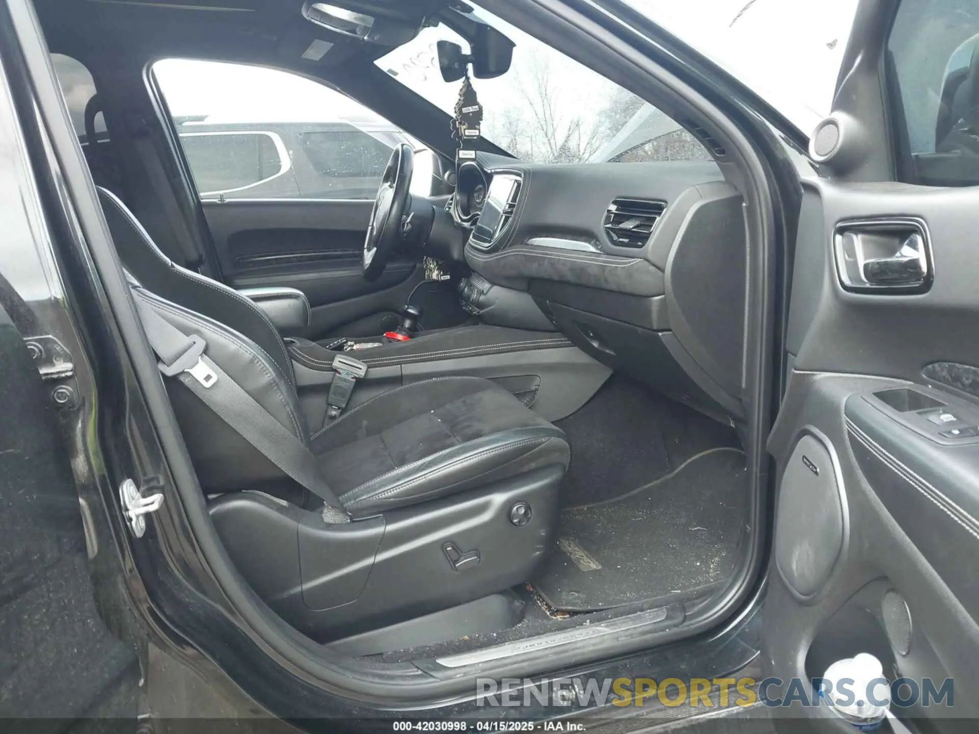 5 Photograph of a damaged car 1C4SDJH95MC692590 DODGE DURANGO 2021