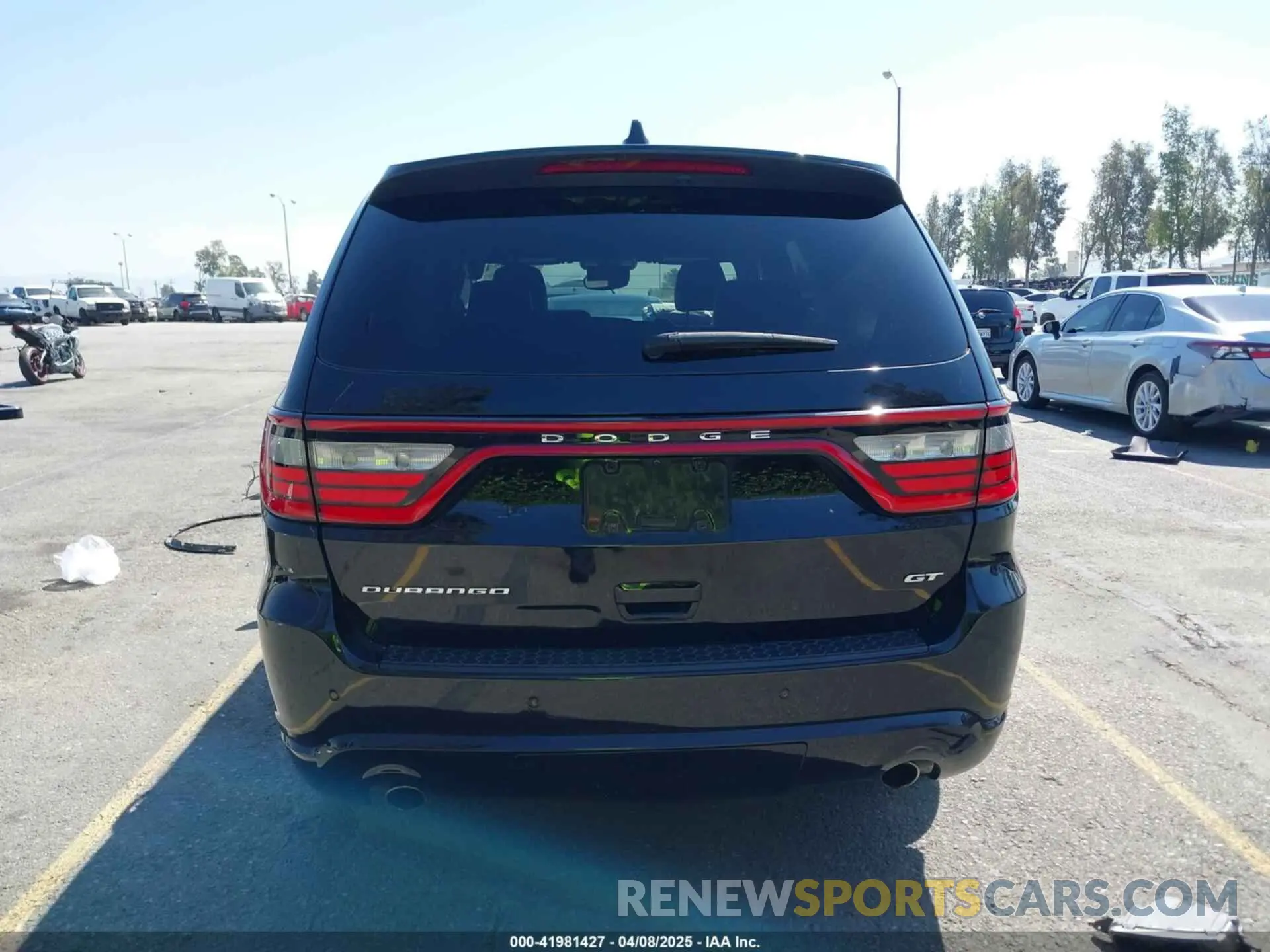 17 Photograph of a damaged car 1C4RDHDG4NC130855 DODGE DURANGO 2022
