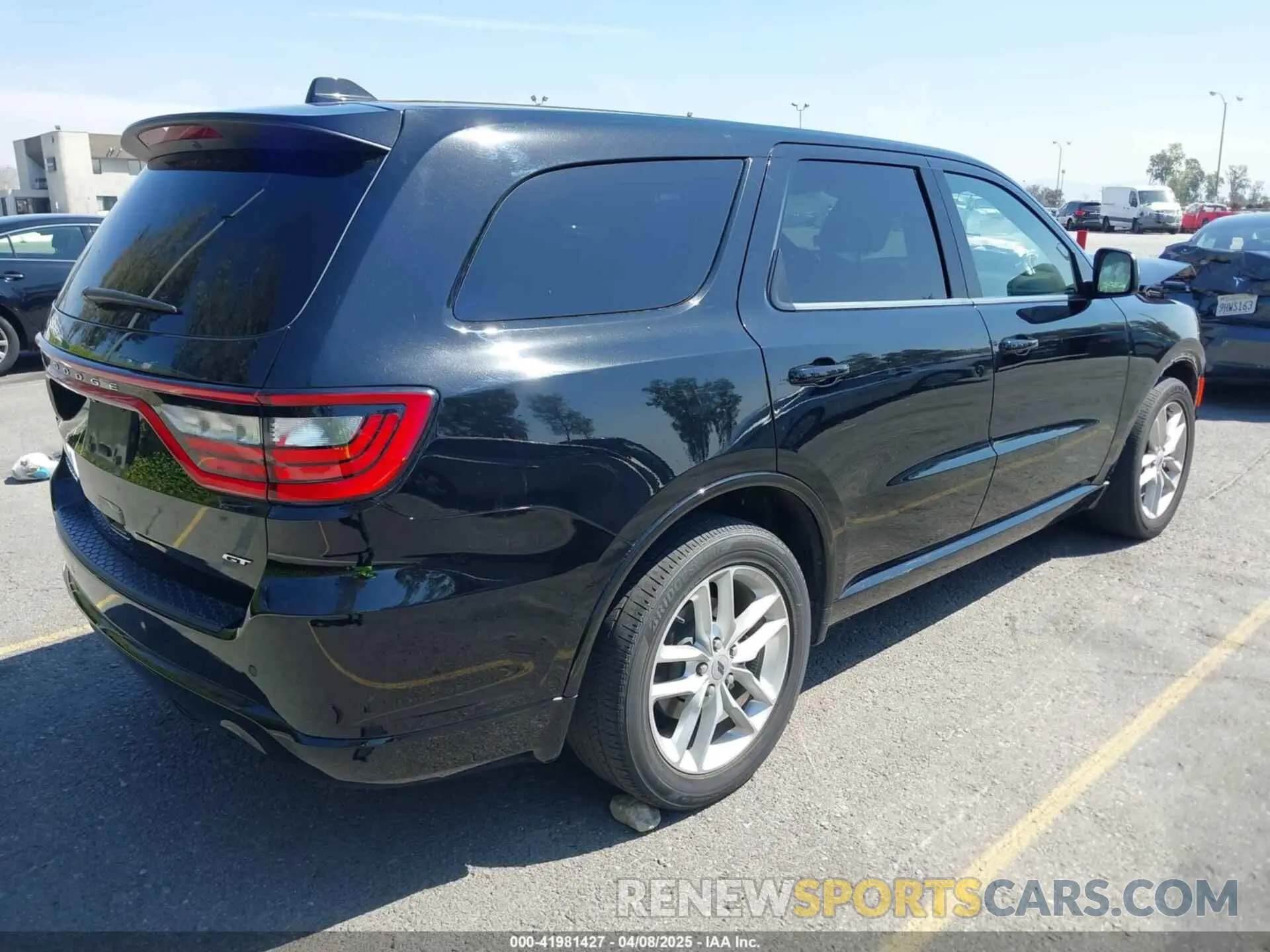 4 Photograph of a damaged car 1C4RDHDG4NC130855 DODGE DURANGO 2022