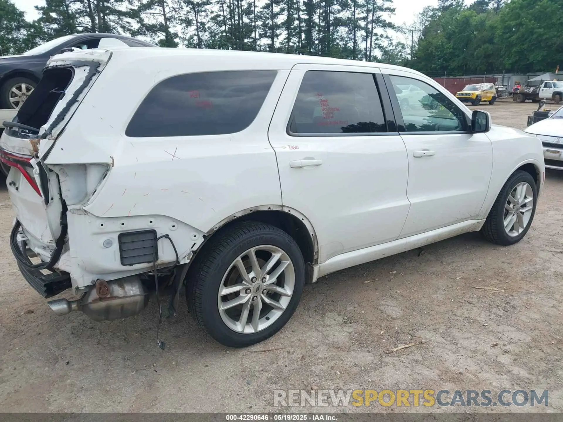 4 Photograph of a damaged car 1C4RDHDGXNC103143 DODGE DURANGO 2022