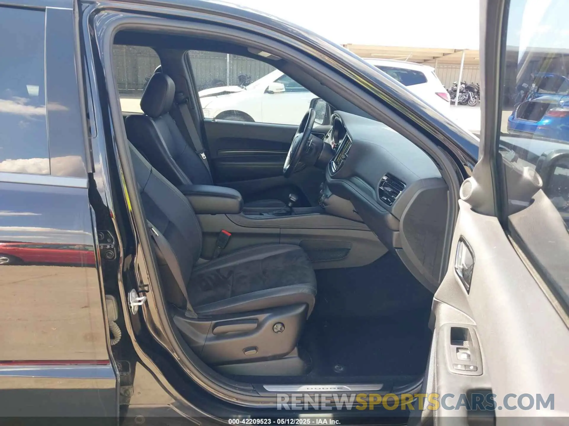 5 Photograph of a damaged car 1C4RDHDGXNC159017 DODGE DURANGO 2022