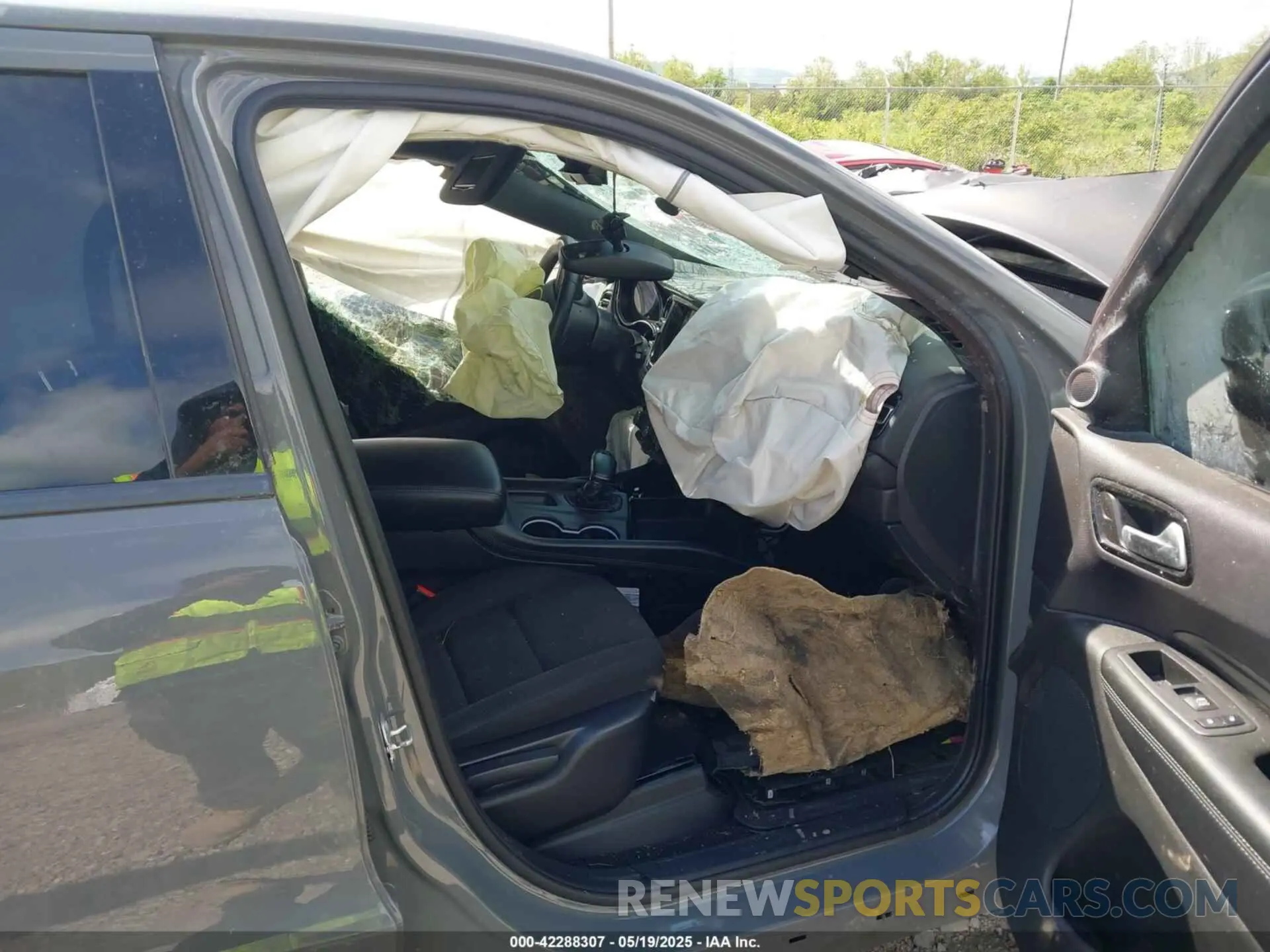 5 Photograph of a damaged car 1C4RDJAG0NC104782 DODGE DURANGO 2022