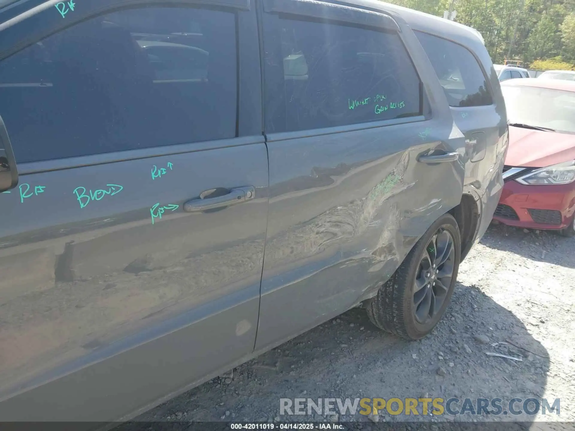 6 Photograph of a damaged car 1C4RDJAG6NC129900 DODGE DURANGO 2022