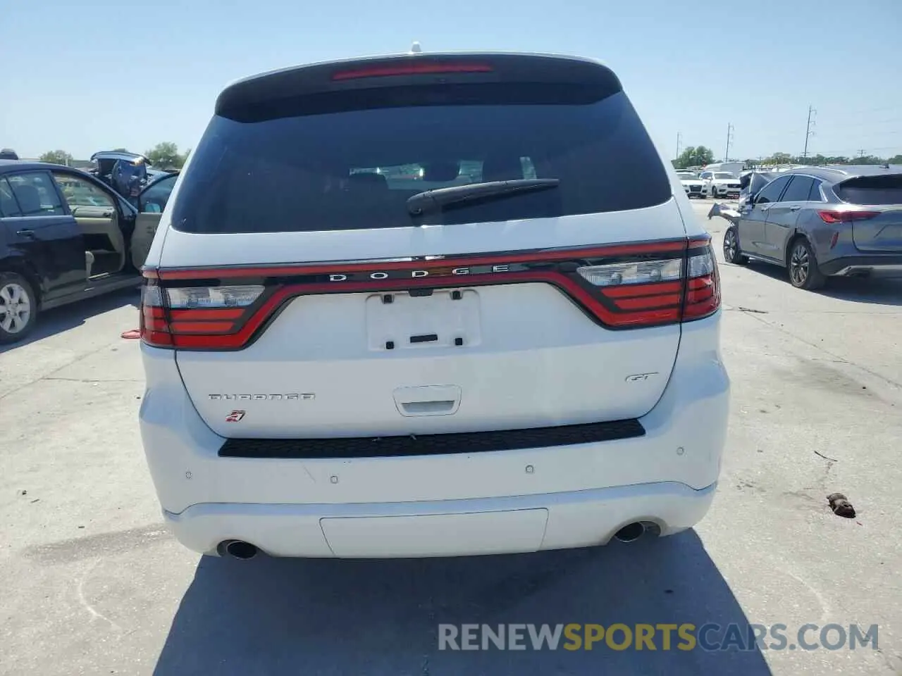 6 Photograph of a damaged car 1C4RDJDG1NC224991 DODGE DURANGO 2022