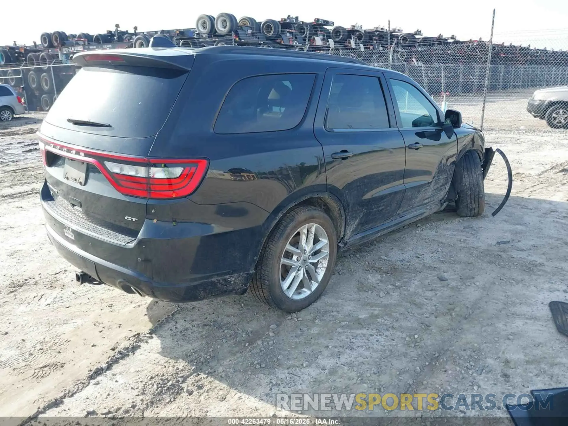 4 Photograph of a damaged car 1C4RDJDG3NC106179 DODGE DURANGO 2022