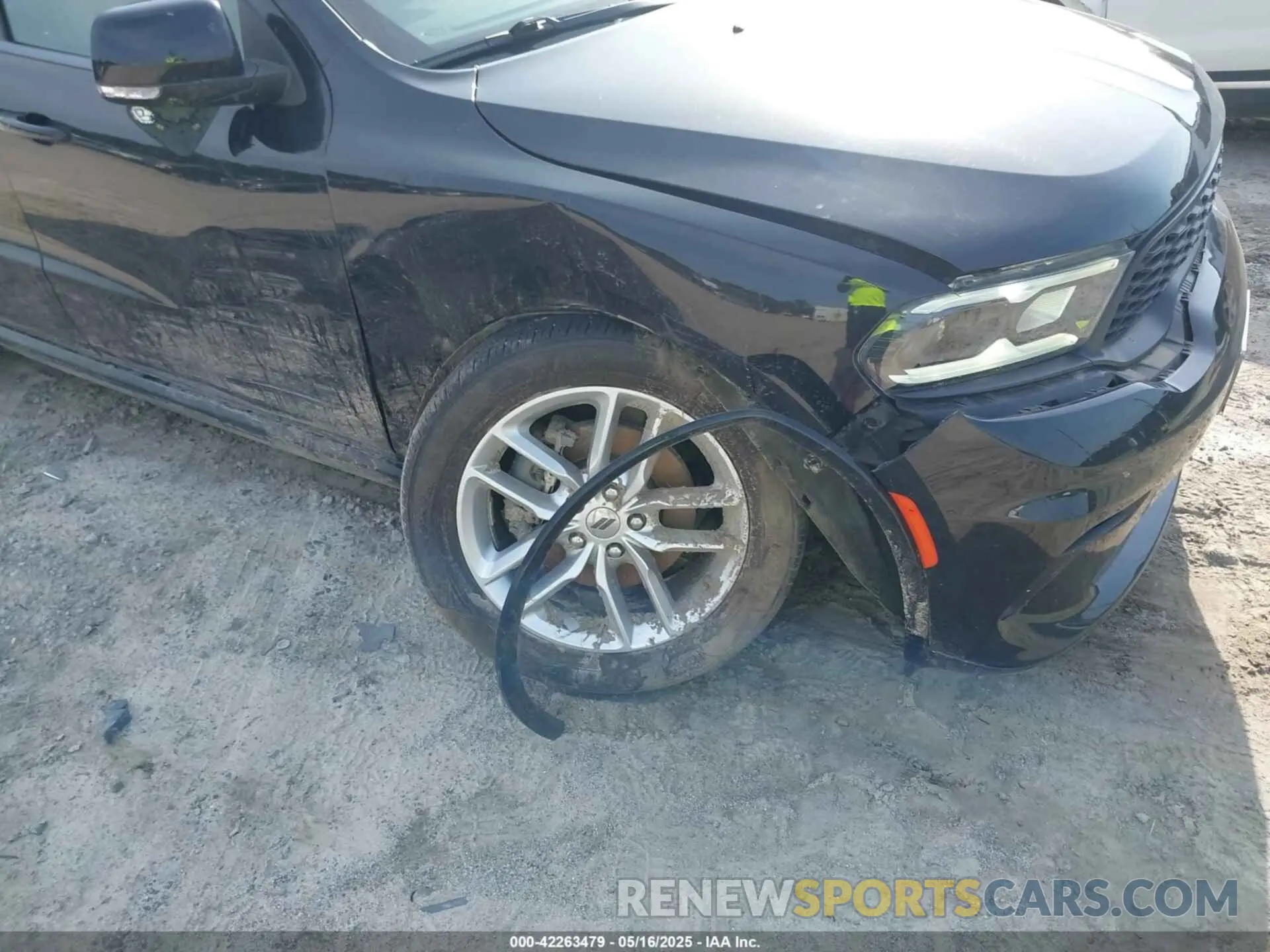 6 Photograph of a damaged car 1C4RDJDG3NC106179 DODGE DURANGO 2022