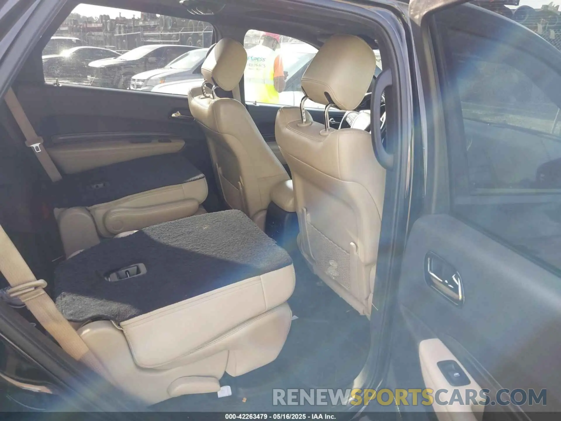 8 Photograph of a damaged car 1C4RDJDG3NC106179 DODGE DURANGO 2022