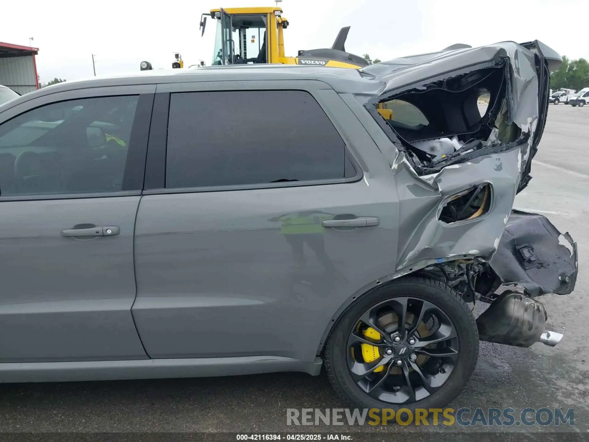 18 Photograph of a damaged car 1C4RDJDG3NC206279 DODGE DURANGO 2022