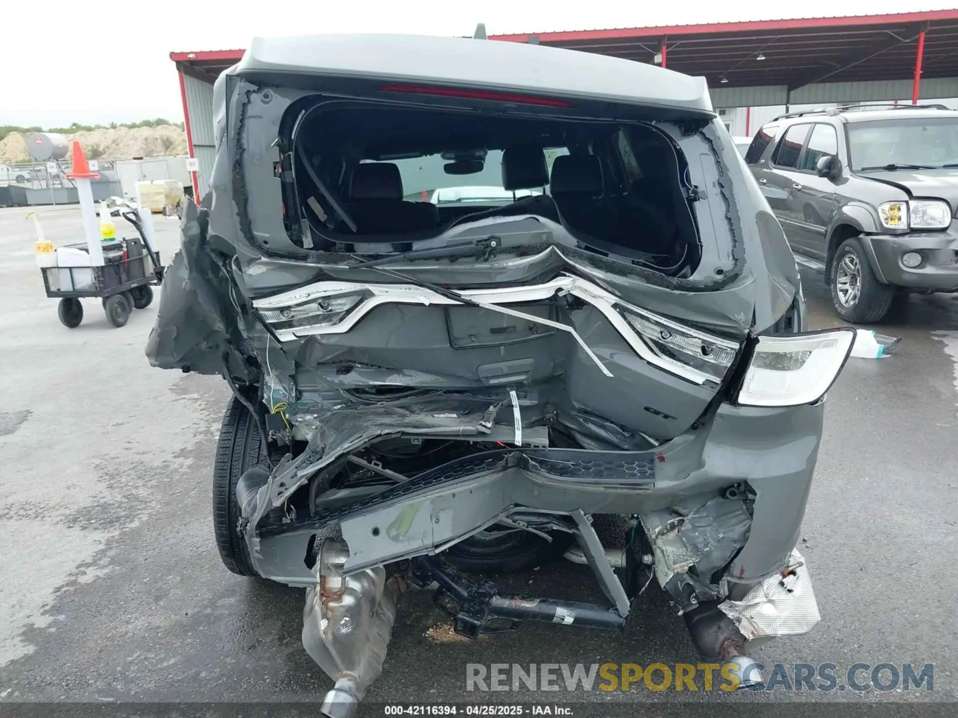 6 Photograph of a damaged car 1C4RDJDG3NC206279 DODGE DURANGO 2022