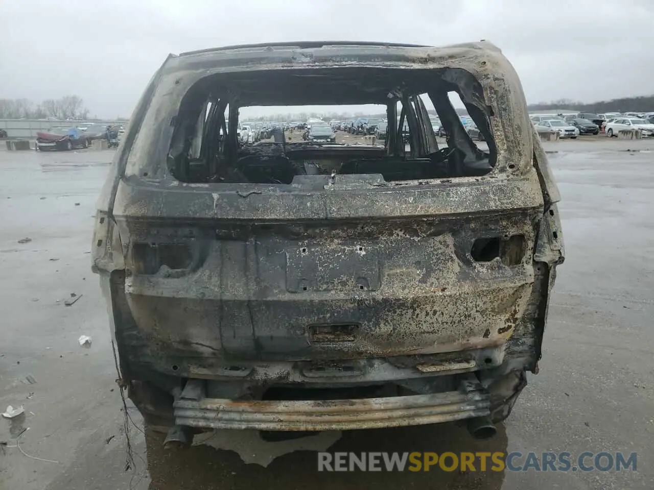 6 Photograph of a damaged car 1C4RDJDG8NC209677 DODGE DURANGO 2022
