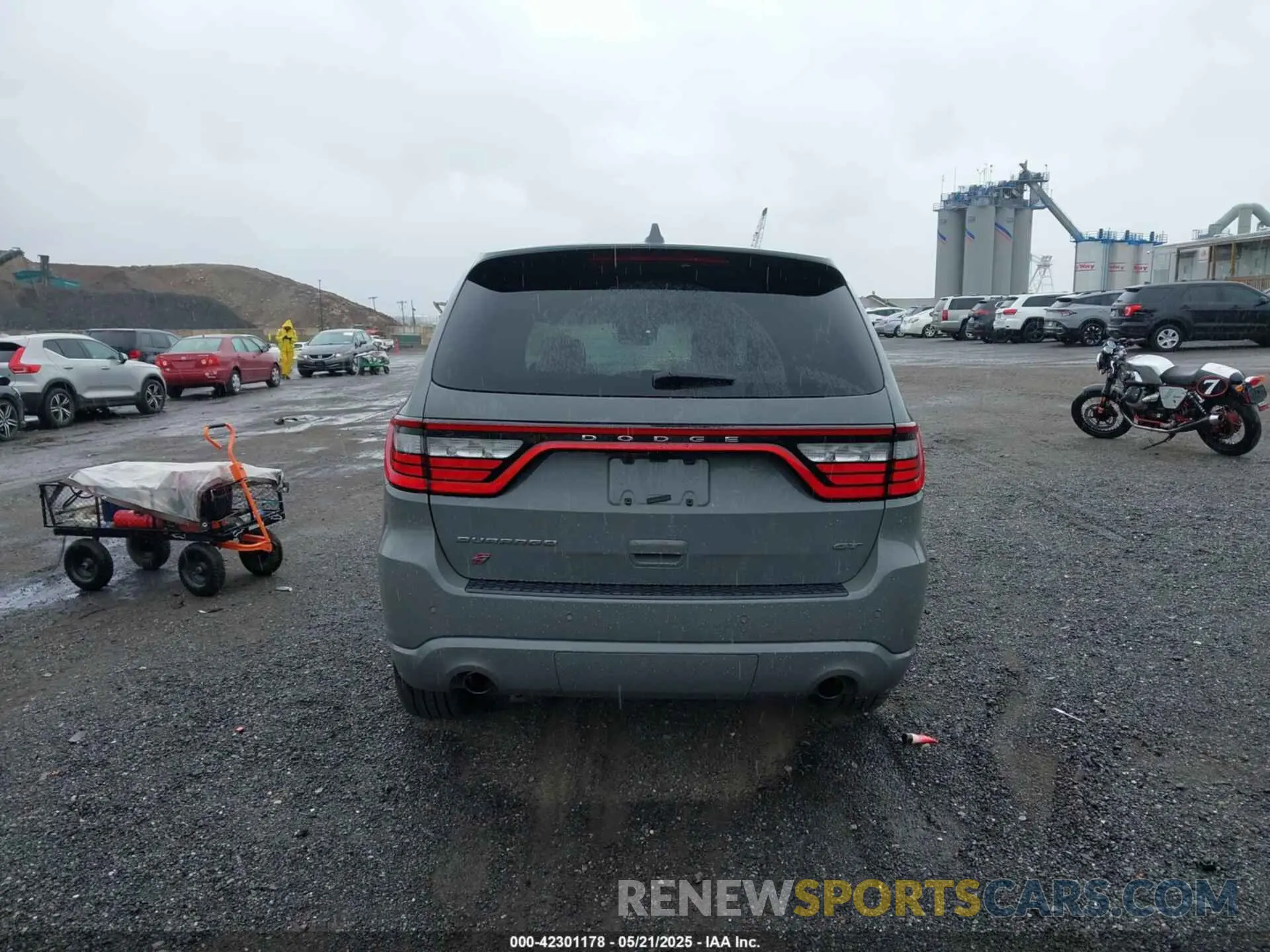 16 Photograph of a damaged car 1C4RDJDG9NC219487 DODGE DURANGO 2022
