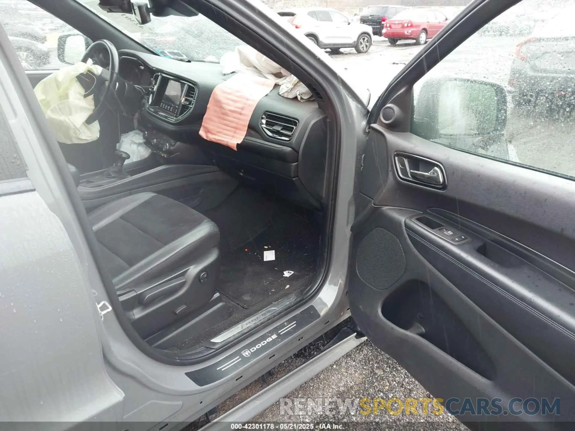 5 Photograph of a damaged car 1C4RDJDG9NC219487 DODGE DURANGO 2022
