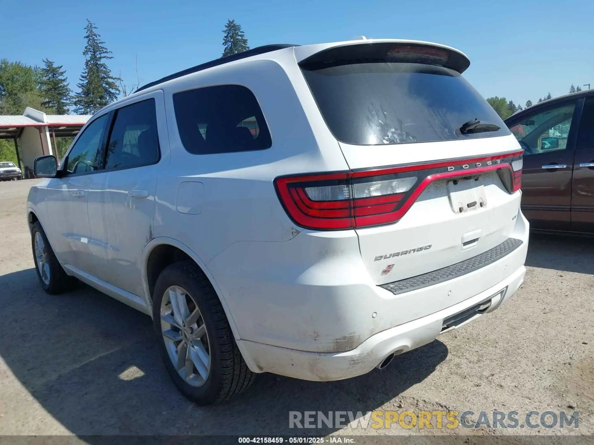 3 Photograph of a damaged car 1C4RDJDGXNC219398 DODGE DURANGO 2022