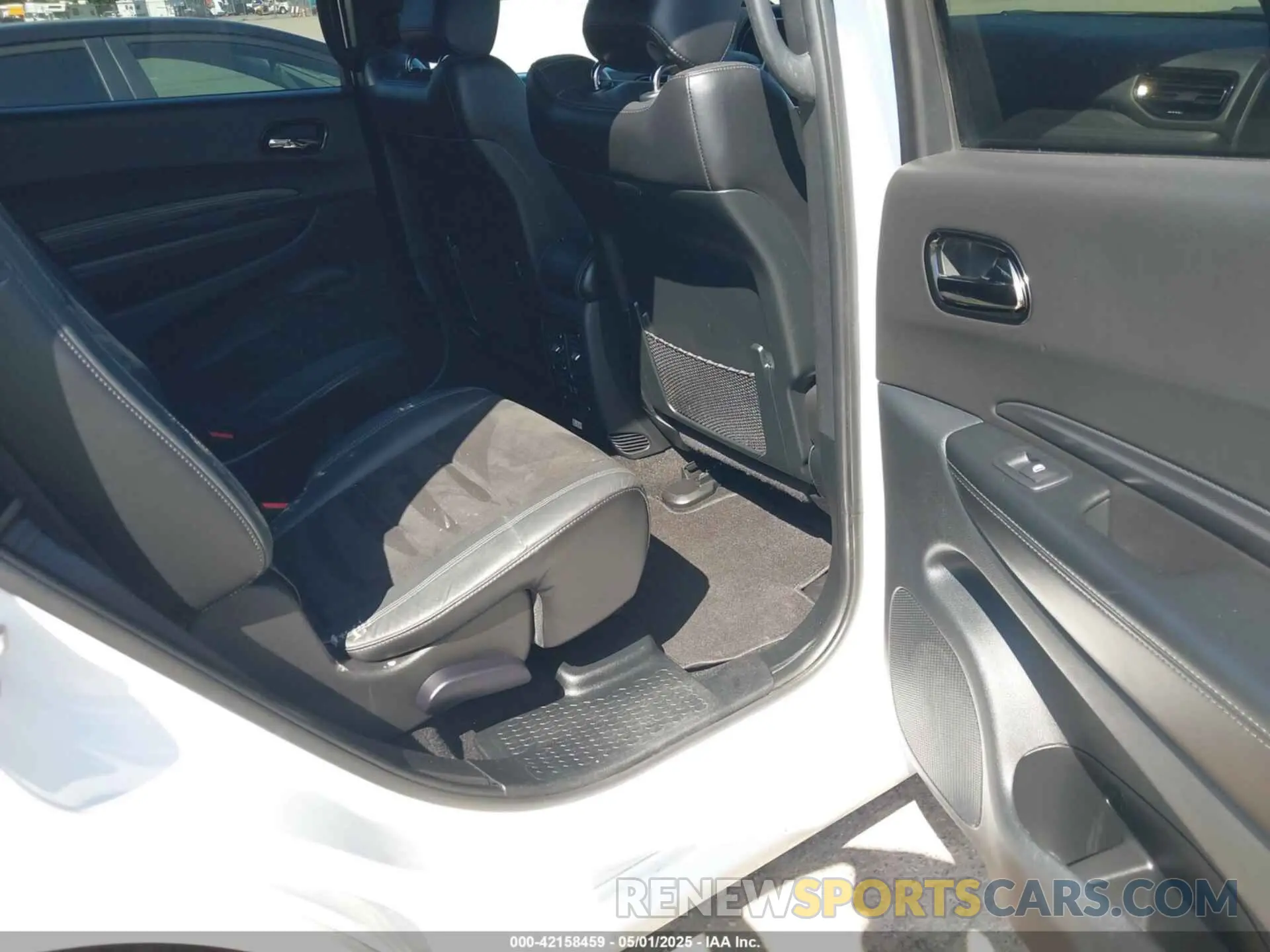 8 Photograph of a damaged car 1C4RDJDGXNC219398 DODGE DURANGO 2022