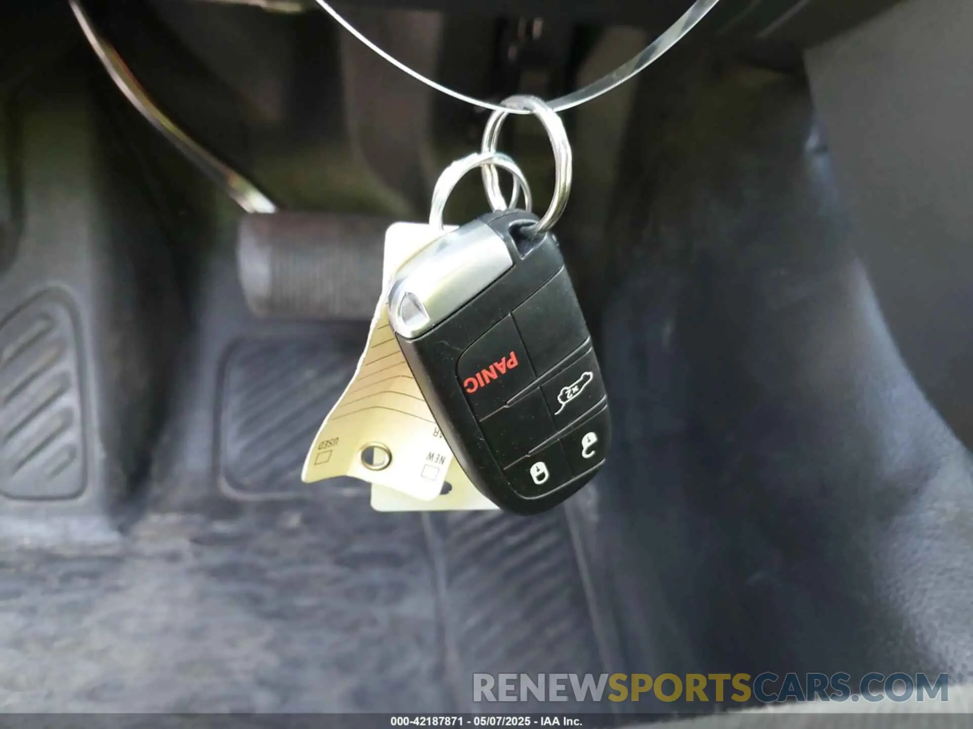 11 Photograph of a damaged car 1C4RDJFG0NC136916 DODGE DURANGO 2022
