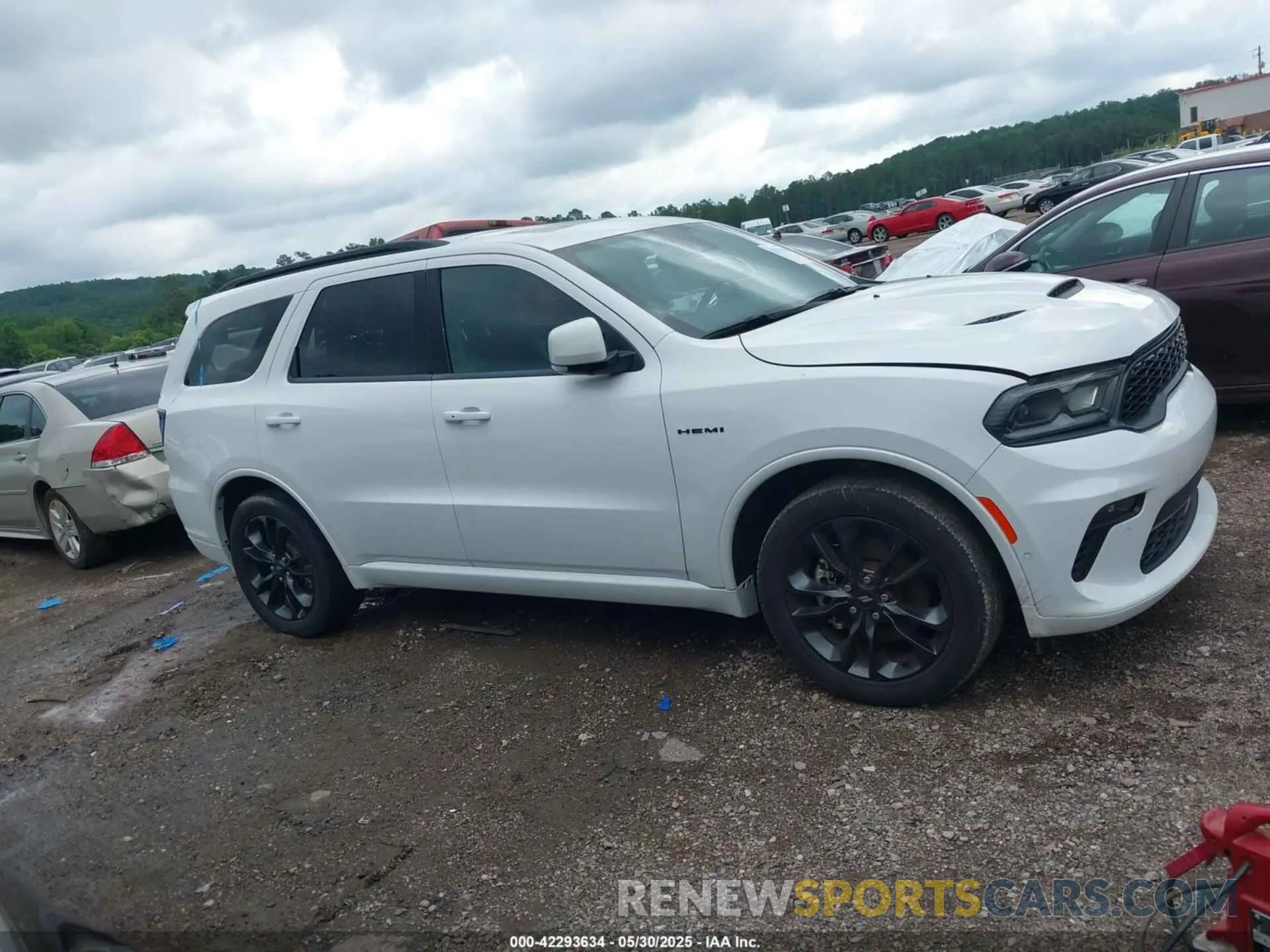 13 Photograph of a damaged car 1C4SDHCT1NC229858 DODGE DURANGO 2022