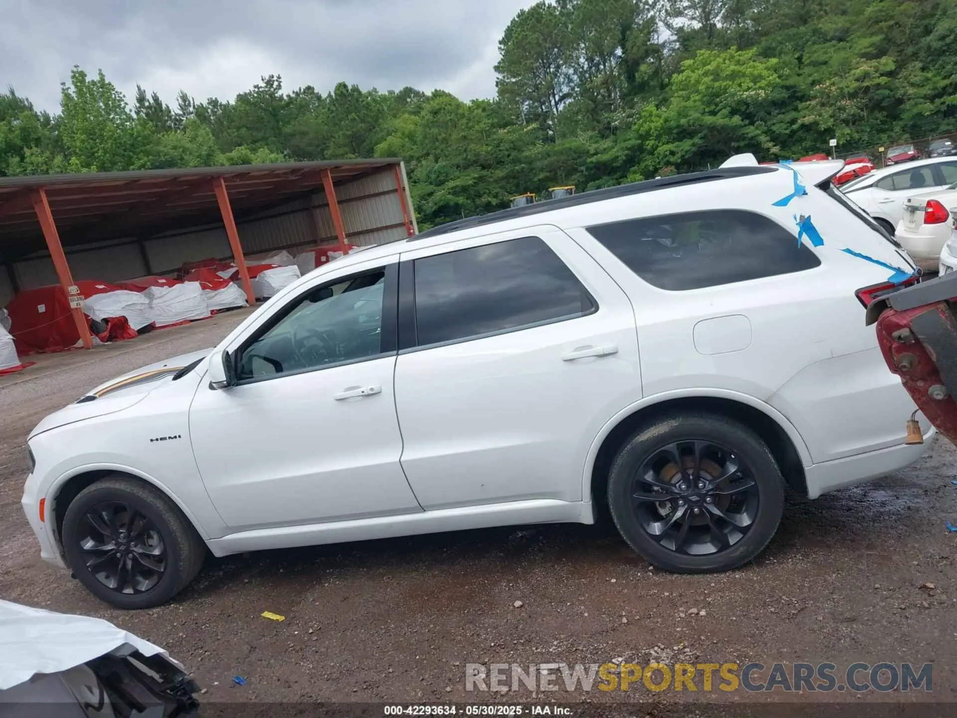 14 Photograph of a damaged car 1C4SDHCT1NC229858 DODGE DURANGO 2022