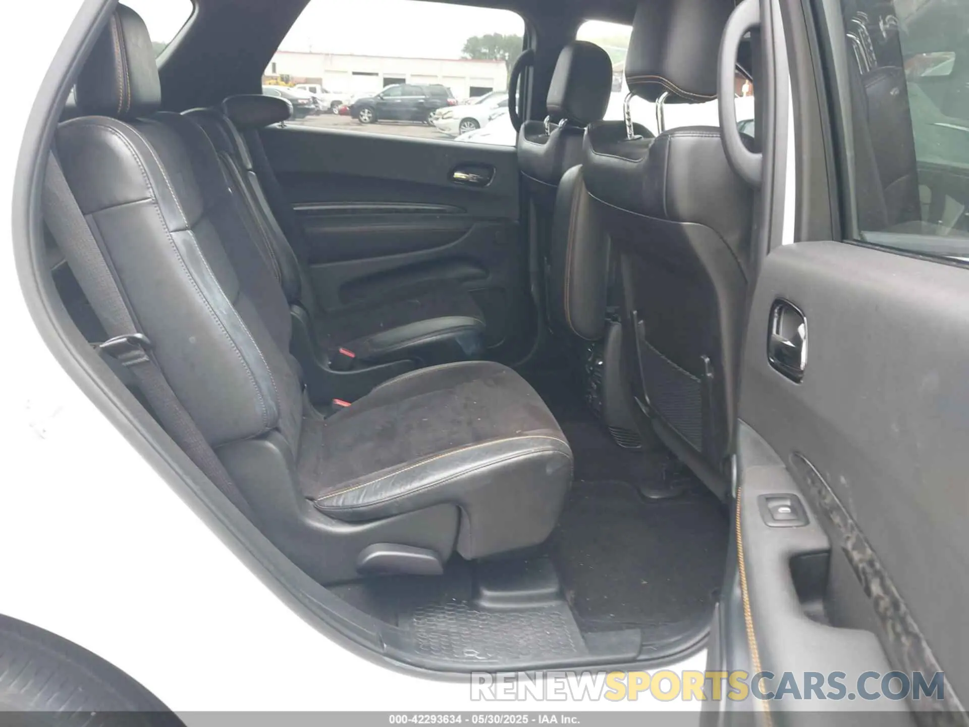 8 Photograph of a damaged car 1C4SDHCT1NC229858 DODGE DURANGO 2022