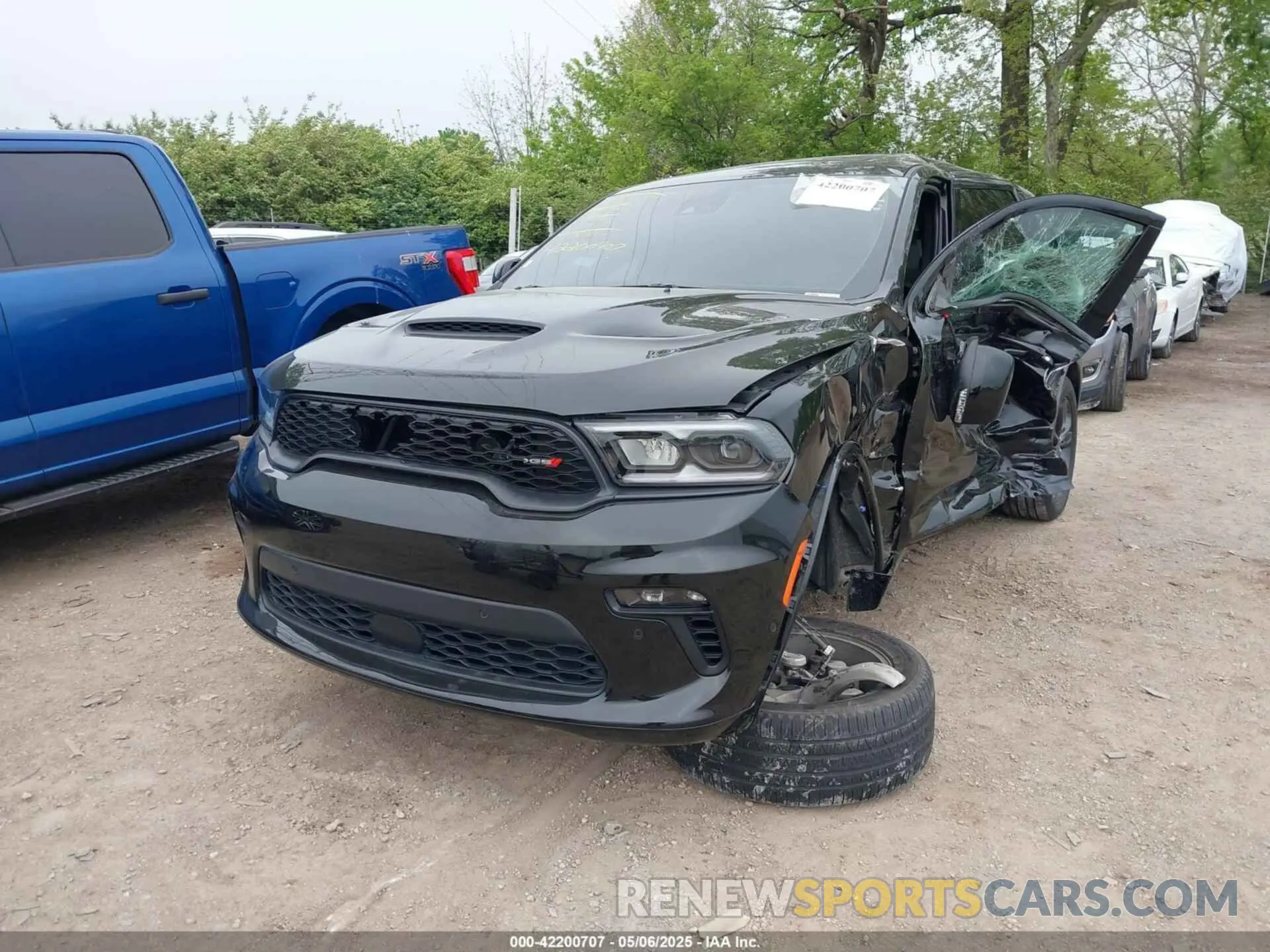 2 Photograph of a damaged car 1C4SDHCT9NC192123 DODGE DURANGO 2022