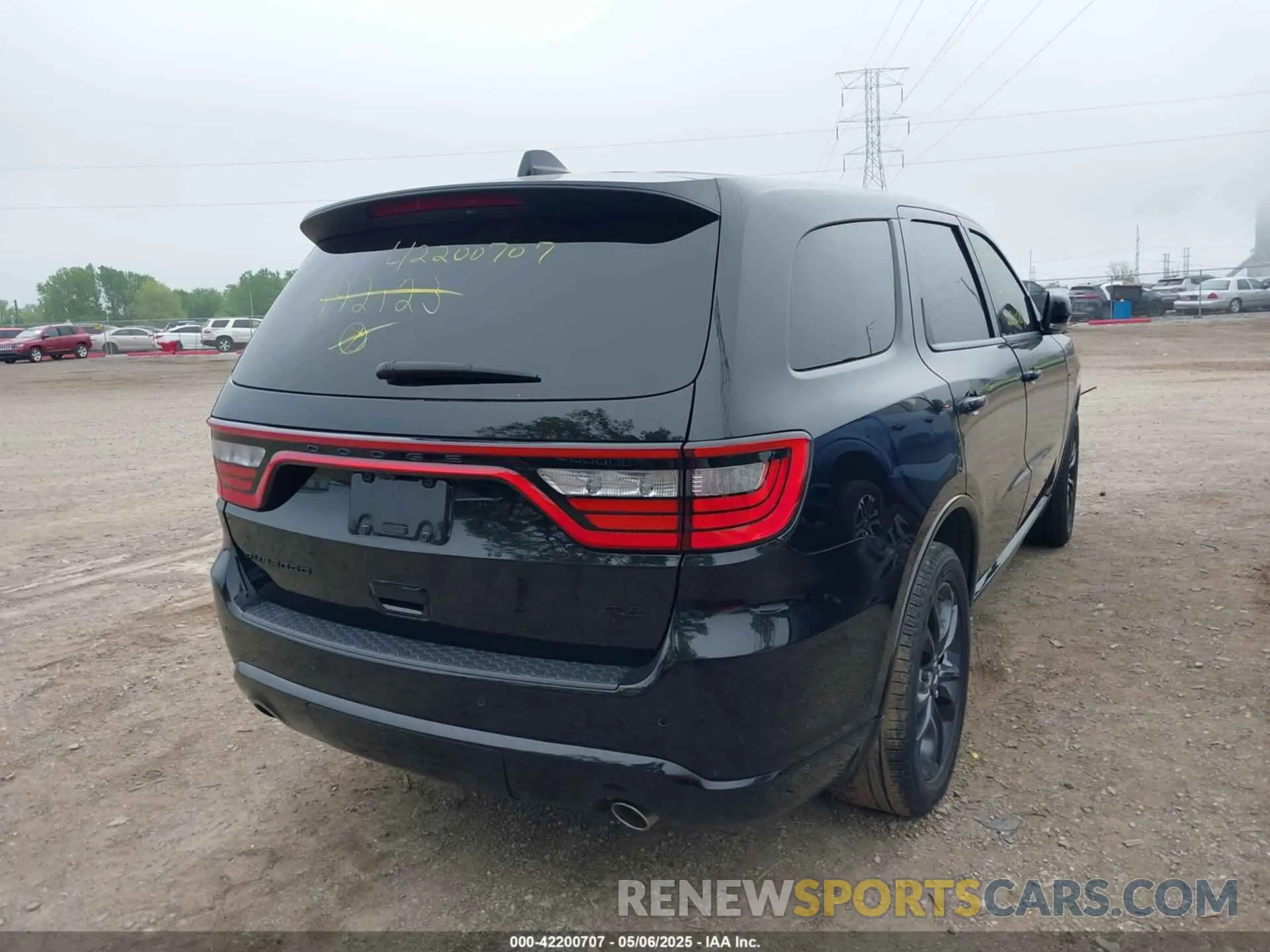 4 Photograph of a damaged car 1C4SDHCT9NC192123 DODGE DURANGO 2022