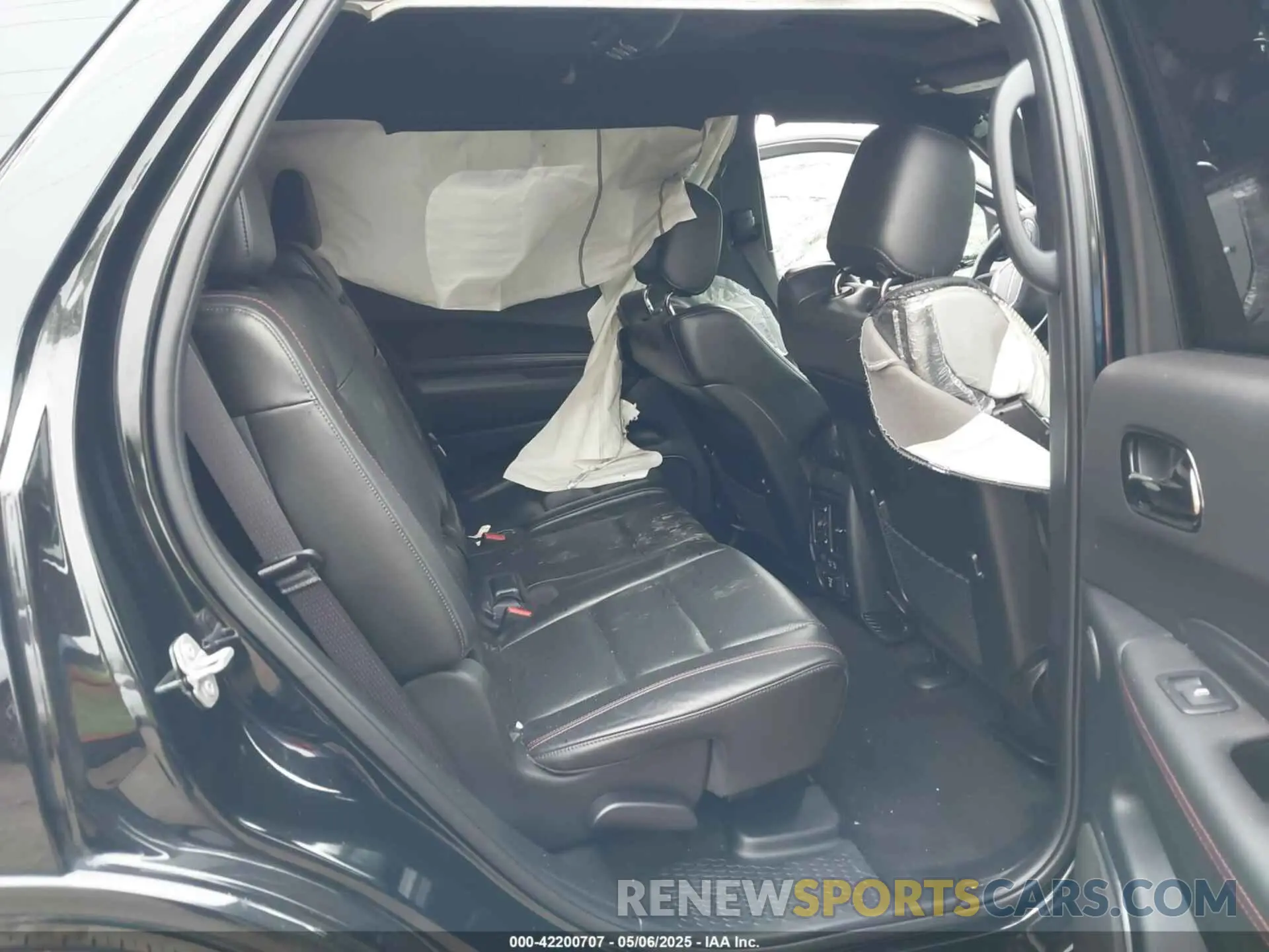 8 Photograph of a damaged car 1C4SDHCT9NC192123 DODGE DURANGO 2022