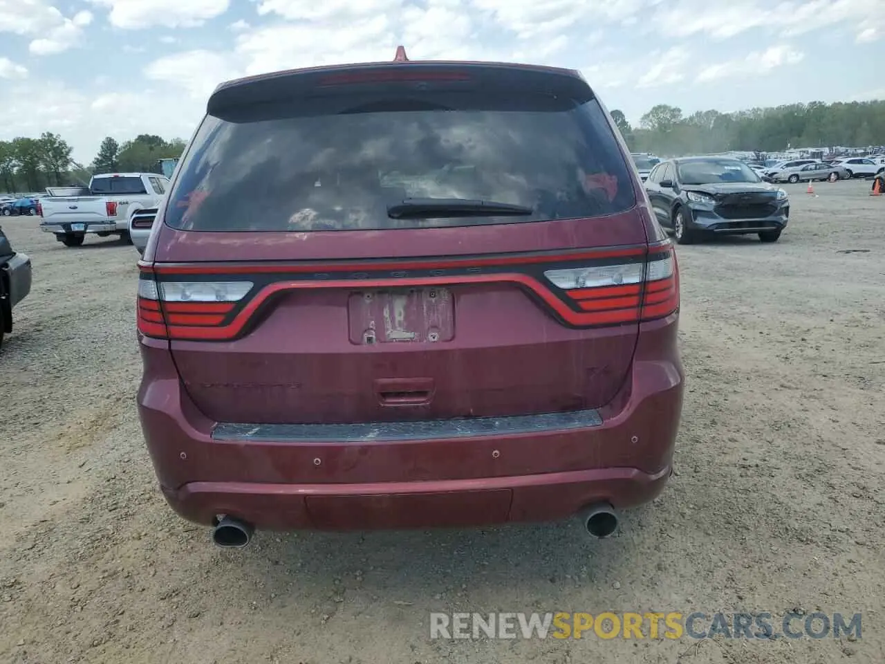 6 Photograph of a damaged car 1C4SDHCT9NC203590 DODGE DURANGO 2022