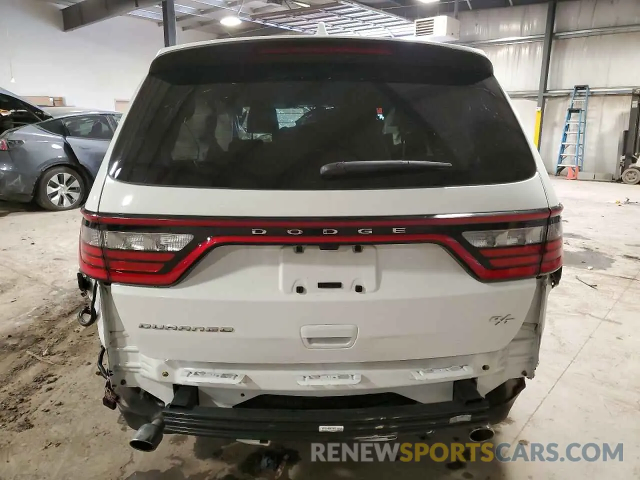 6 Photograph of a damaged car 1C4SDHCTXNC157025 DODGE DURANGO 2022