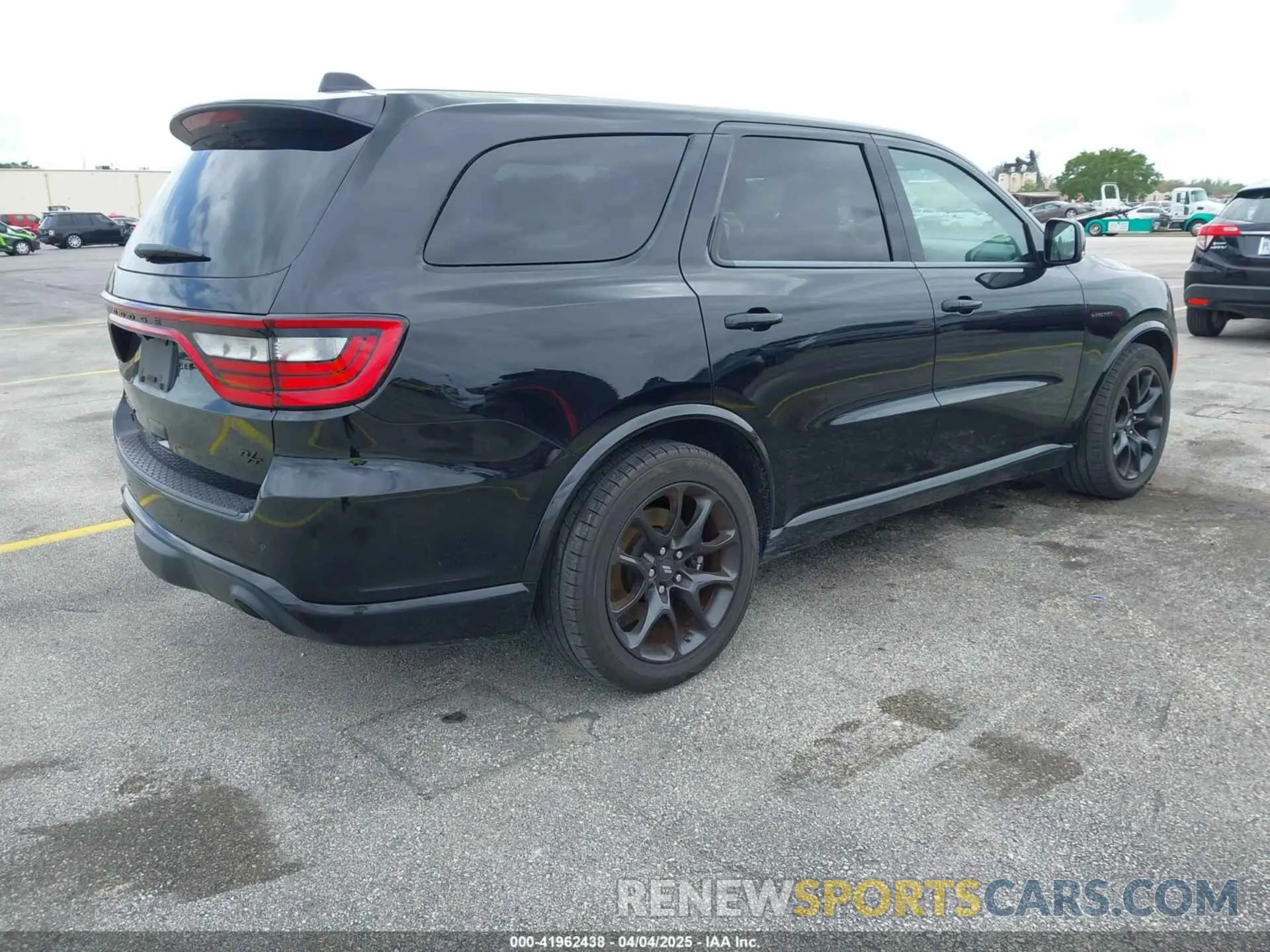 4 Photograph of a damaged car 1C4SDJCT1NC217359 DODGE DURANGO 2022