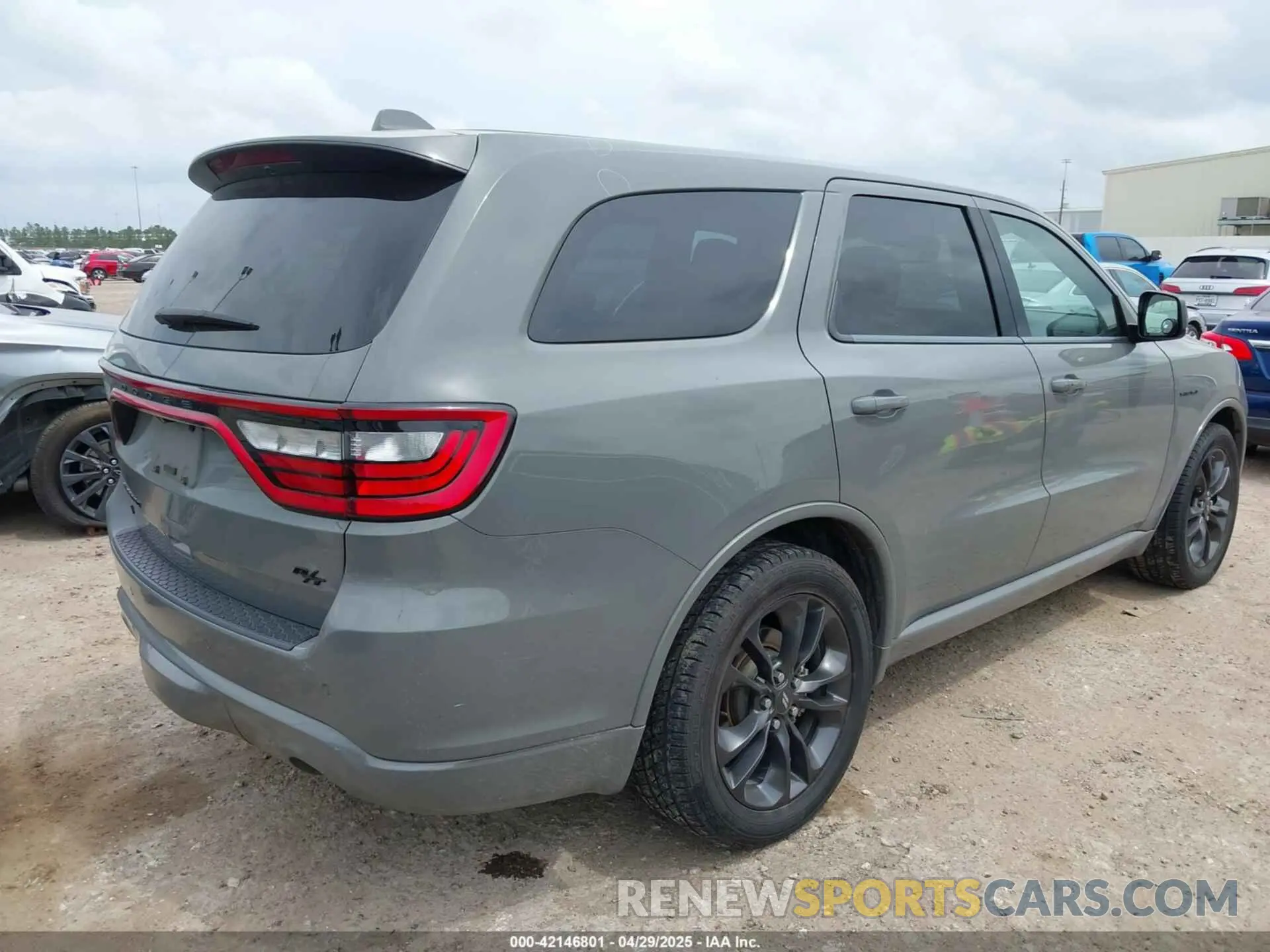 4 Photograph of a damaged car 1C4SDJCT1NC221105 DODGE DURANGO 2022