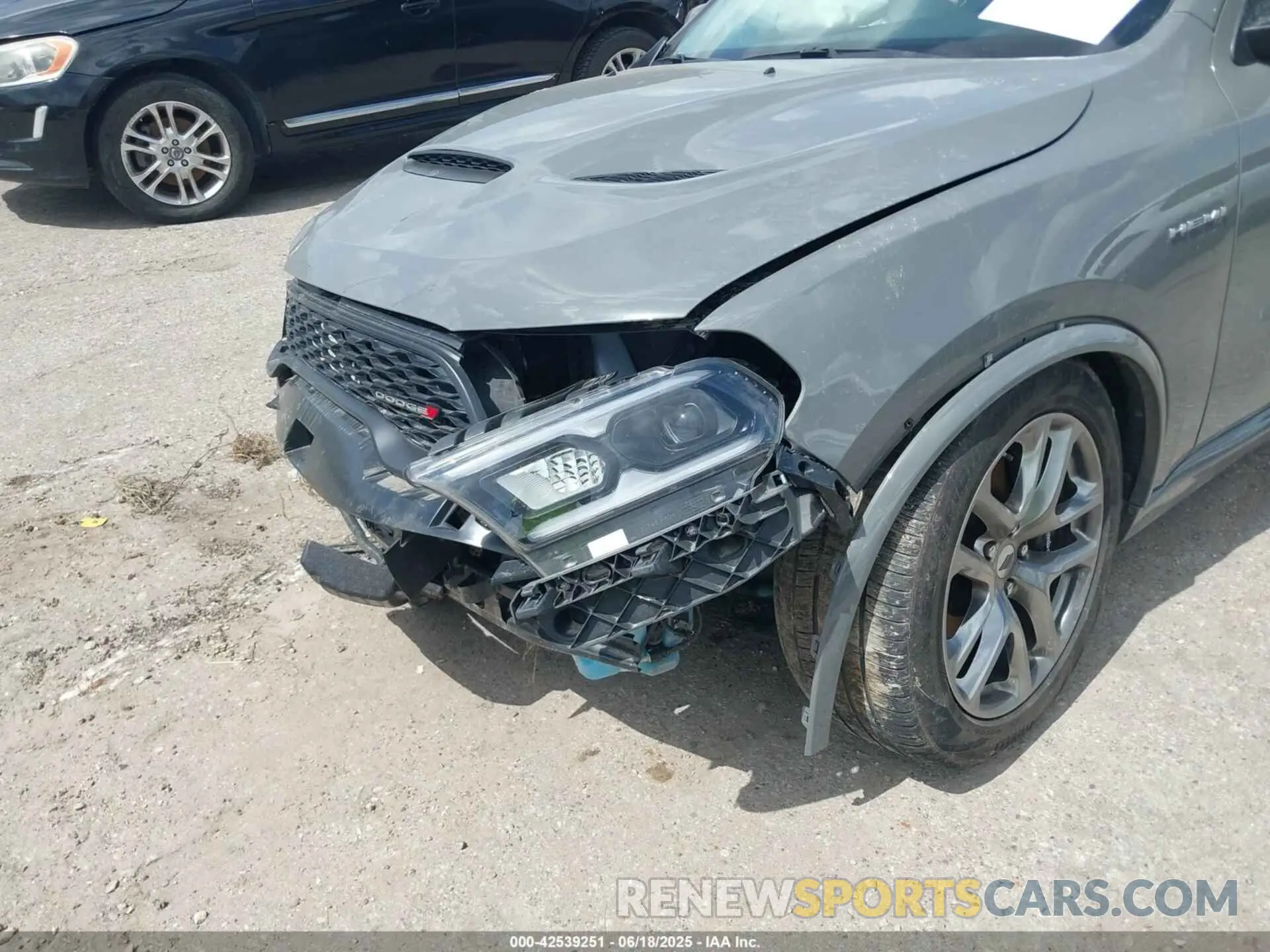6 Photograph of a damaged car 1C4SDJCT2NC211585 DODGE DURANGO 2022