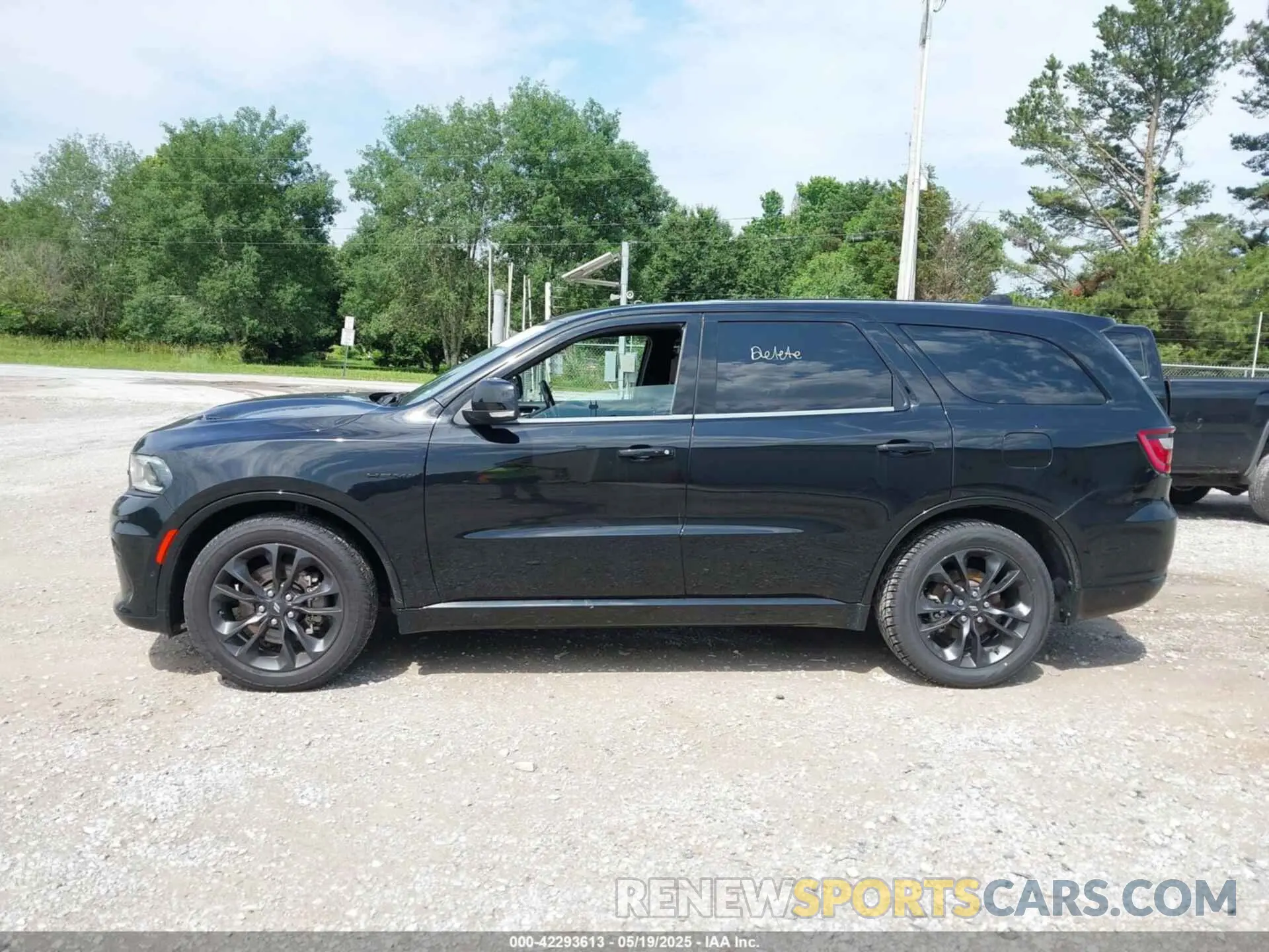 14 Photograph of a damaged car 1C4SDJCT3NC221011 DODGE DURANGO 2022