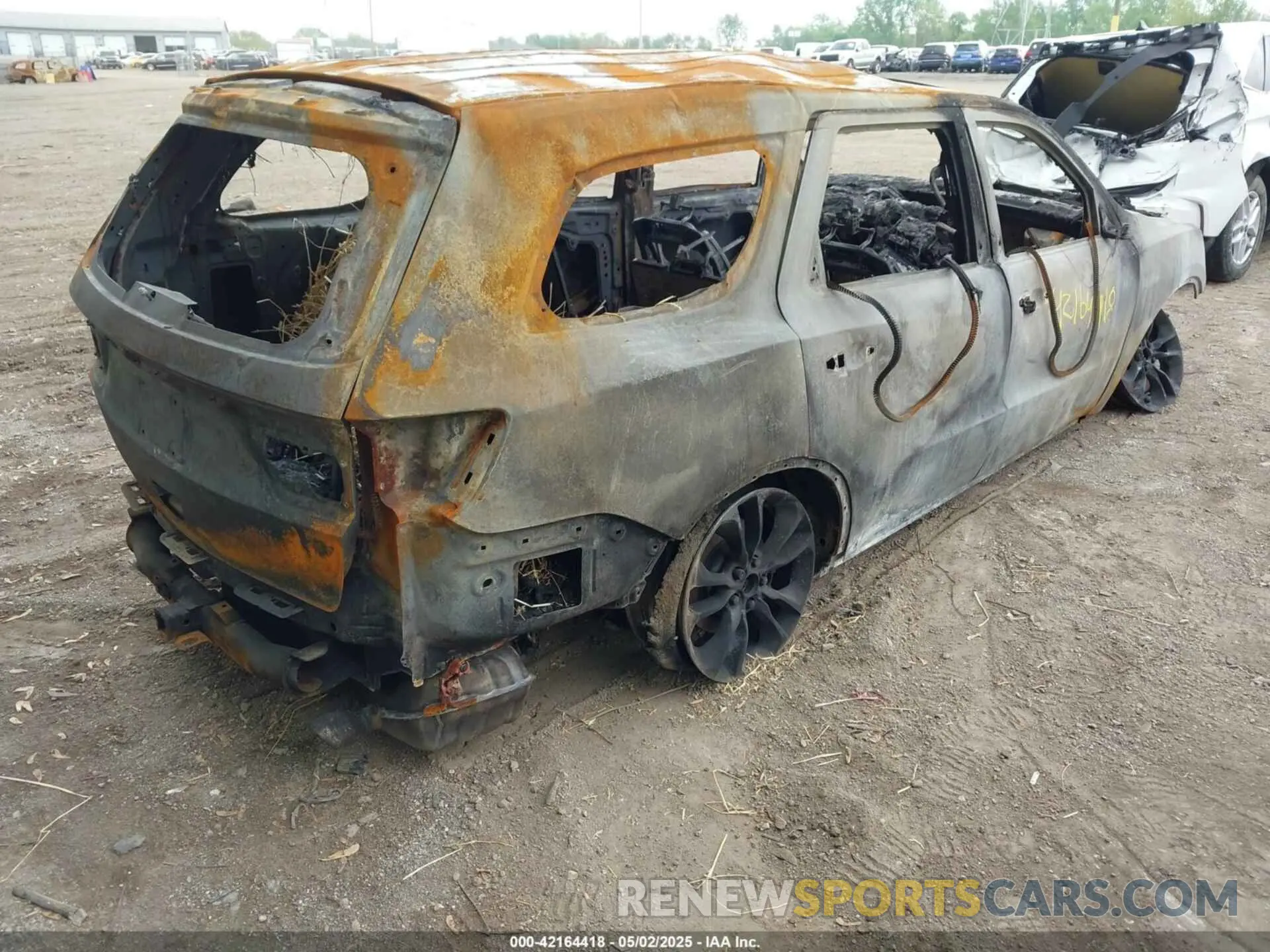 4 Photograph of a damaged car 1C4SDJCT5NC215615 DODGE DURANGO 2022