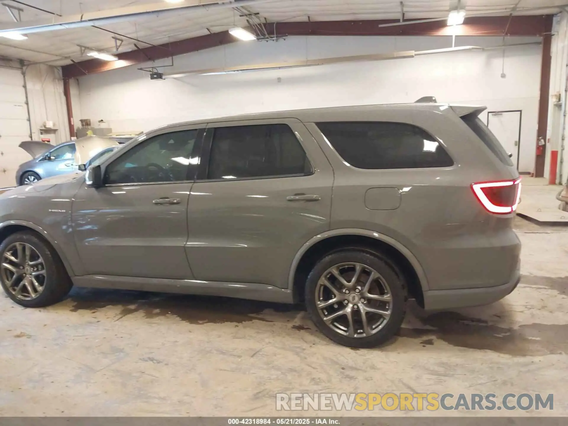 14 Photograph of a damaged car 1C4SDJCT7NC105441 DODGE DURANGO 2022