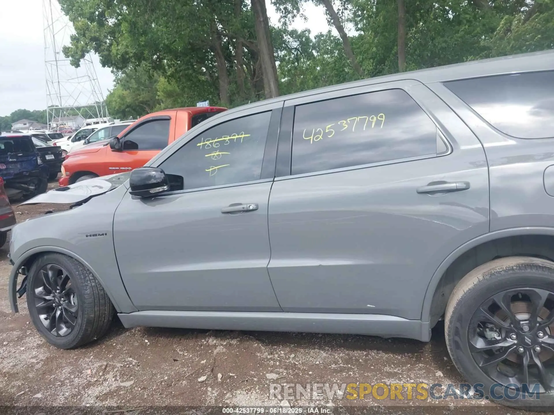14 Photograph of a damaged car 1C4SDJCT8NC186899 DODGE DURANGO 2022