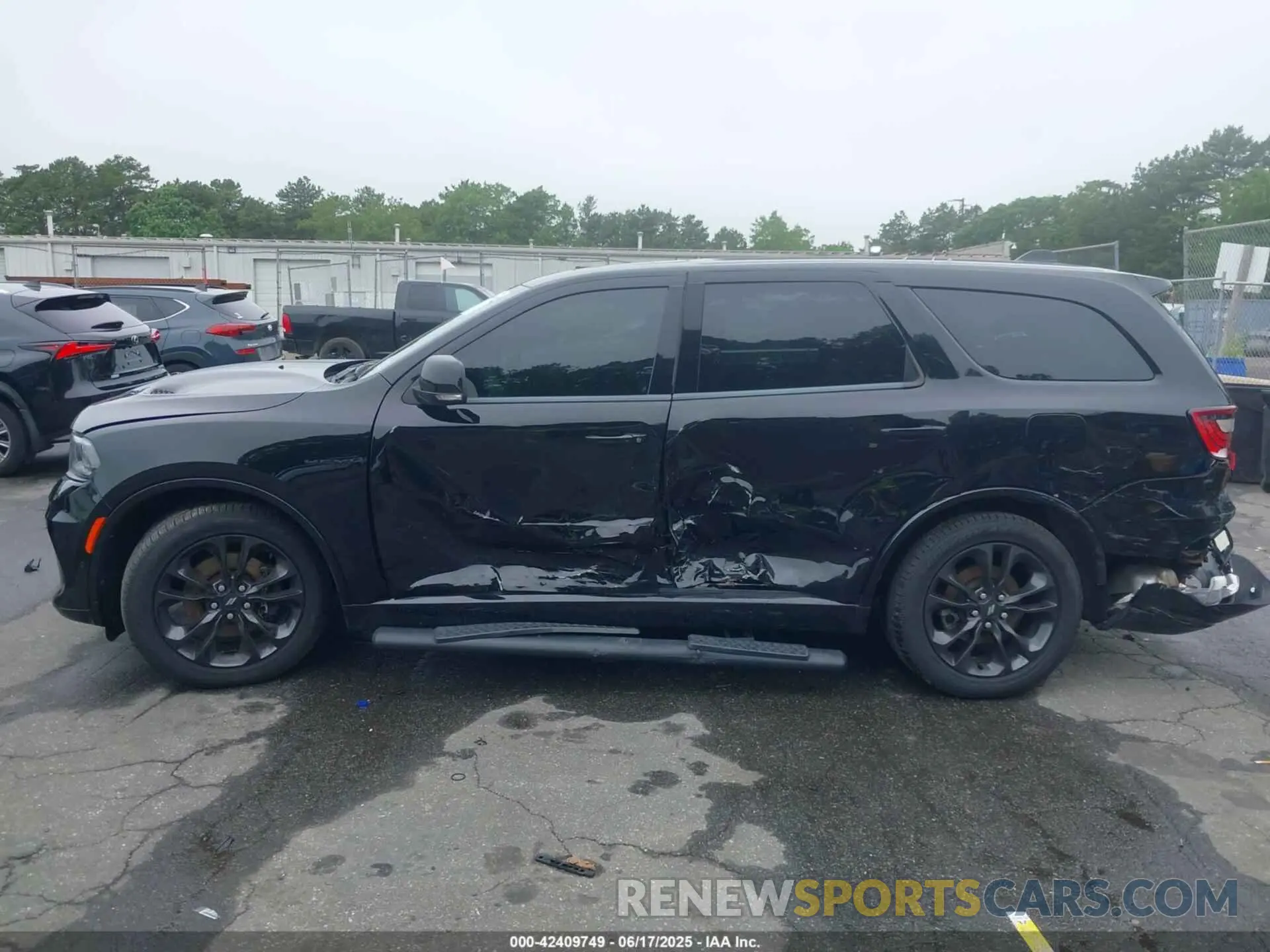 14 Photograph of a damaged car 1C4SDJCT8NC187003 DODGE DURANGO 2022