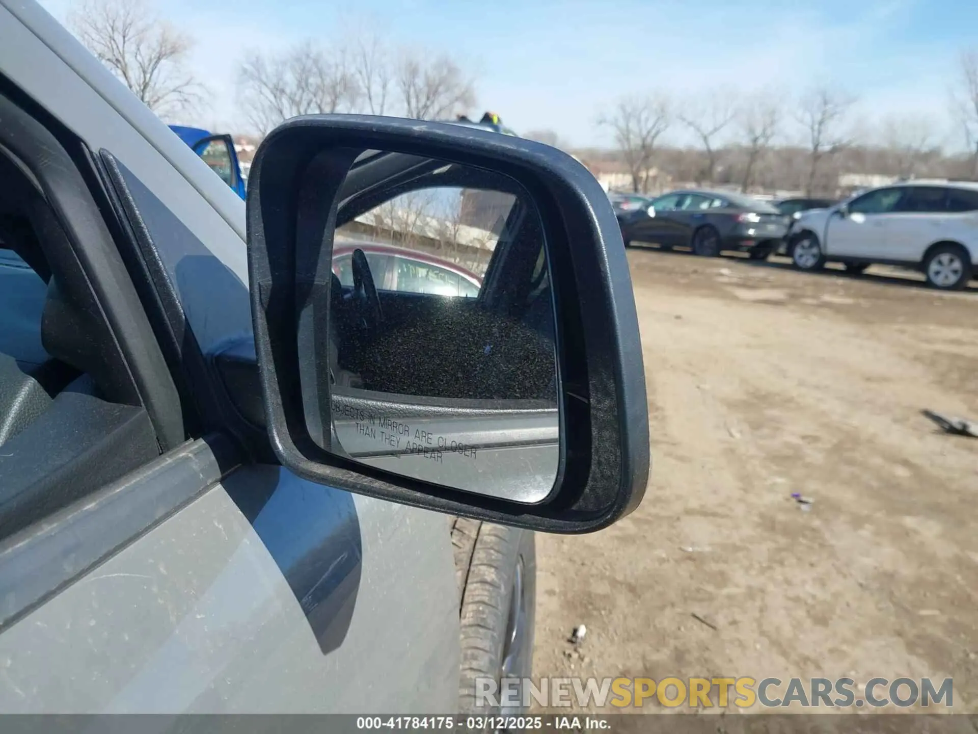 5 Photograph of a damaged car 1C4SDJCT8NC221683 DODGE DURANGO 2022