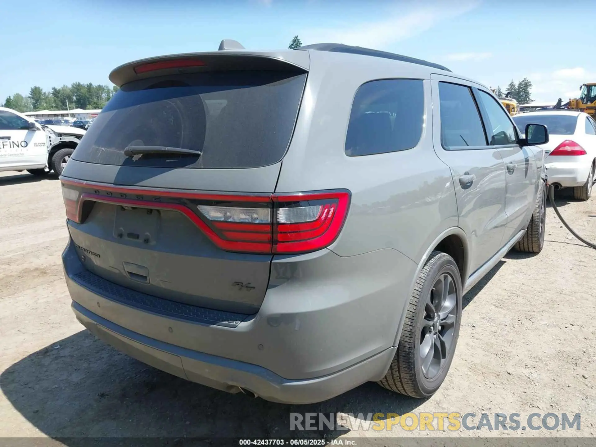 4 Photograph of a damaged car 1C4SDJCT9NC230716 DODGE DURANGO 2022
