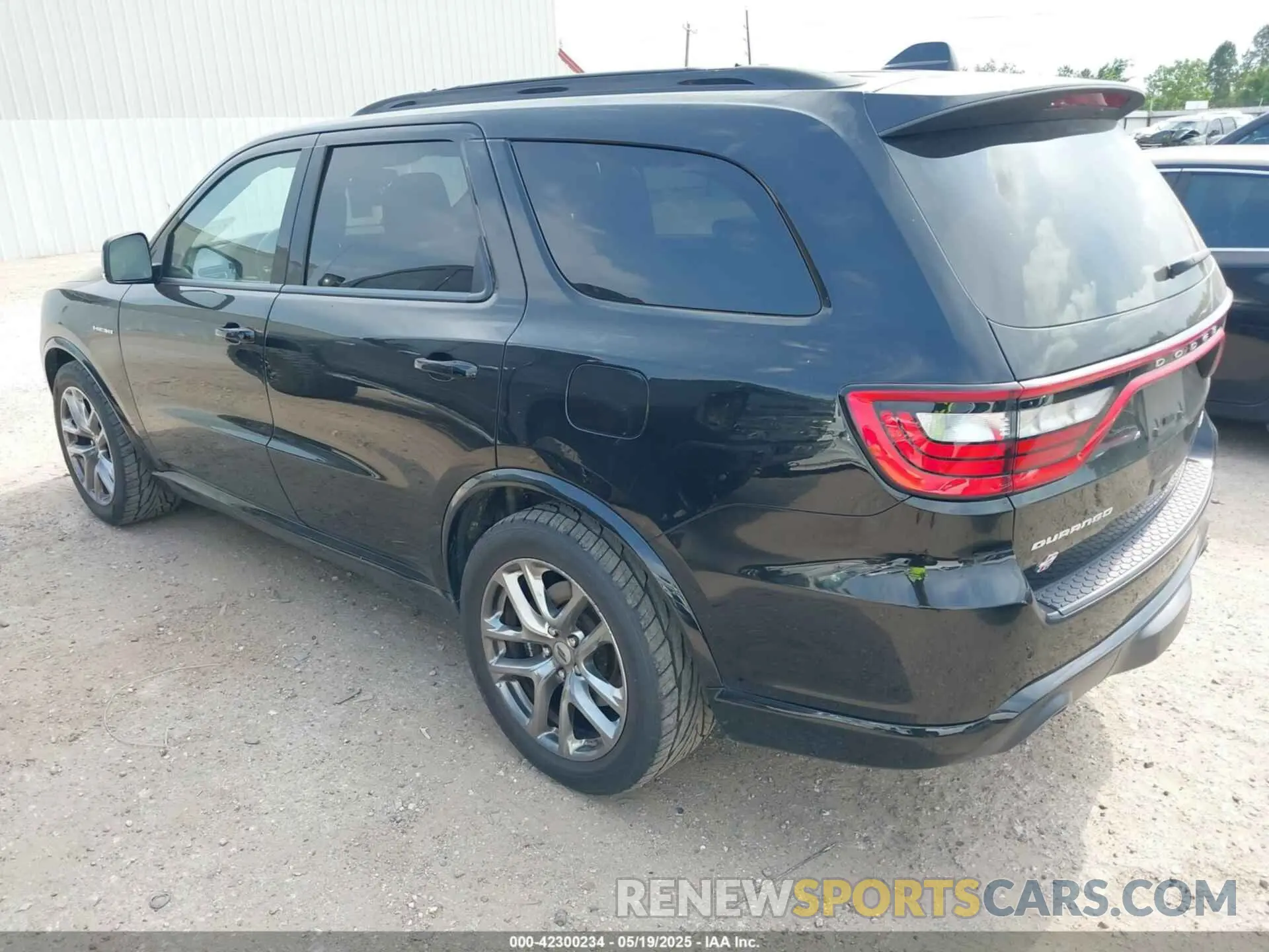 3 Photograph of a damaged car 1C4SDJCTXNC223161 DODGE DURANGO 2022