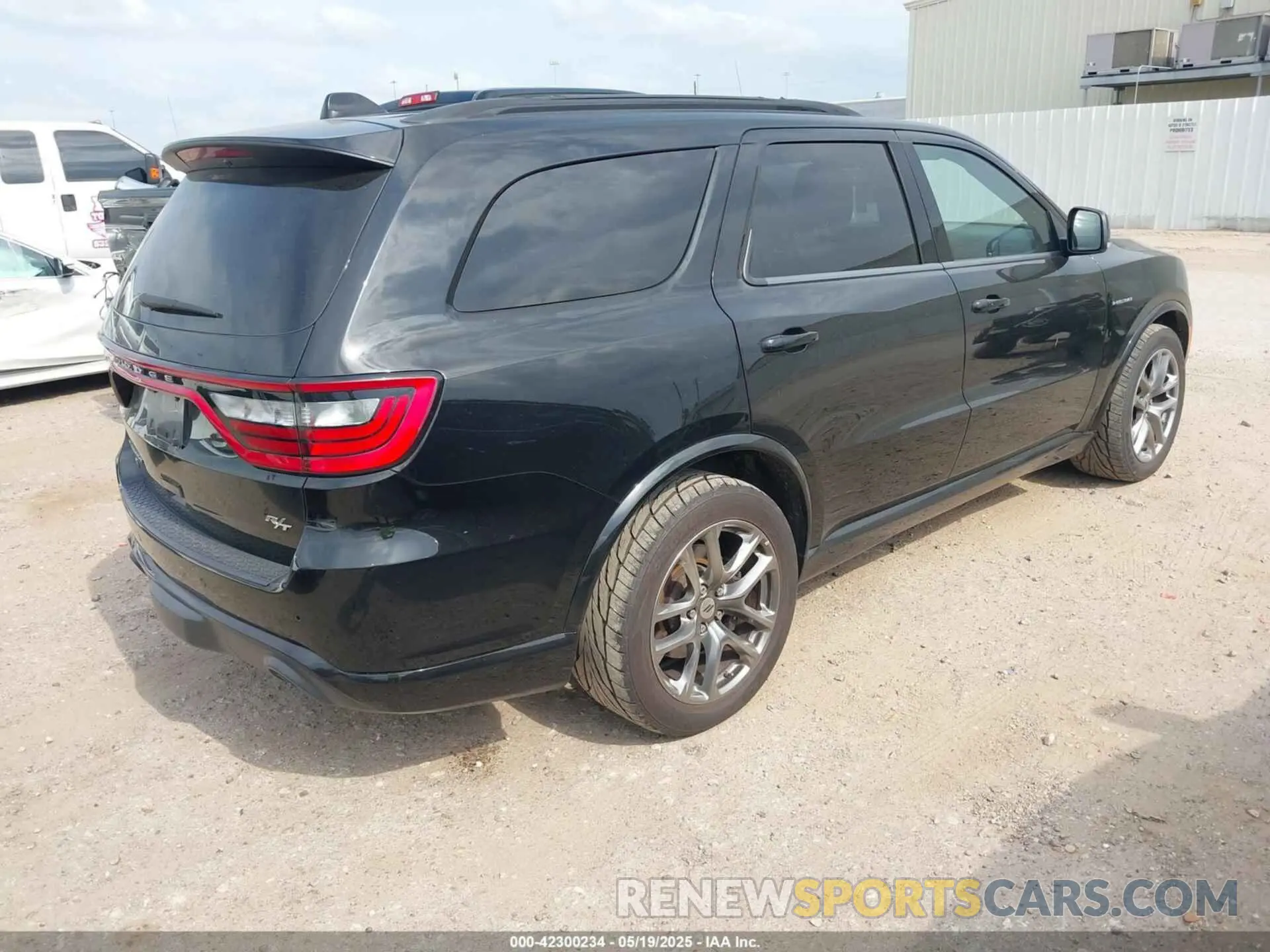 4 Photograph of a damaged car 1C4SDJCTXNC223161 DODGE DURANGO 2022