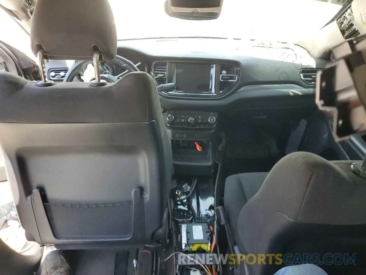 8 Photograph of a damaged car 1C4SDJFT4NC202107 DODGE DURANGO 2022