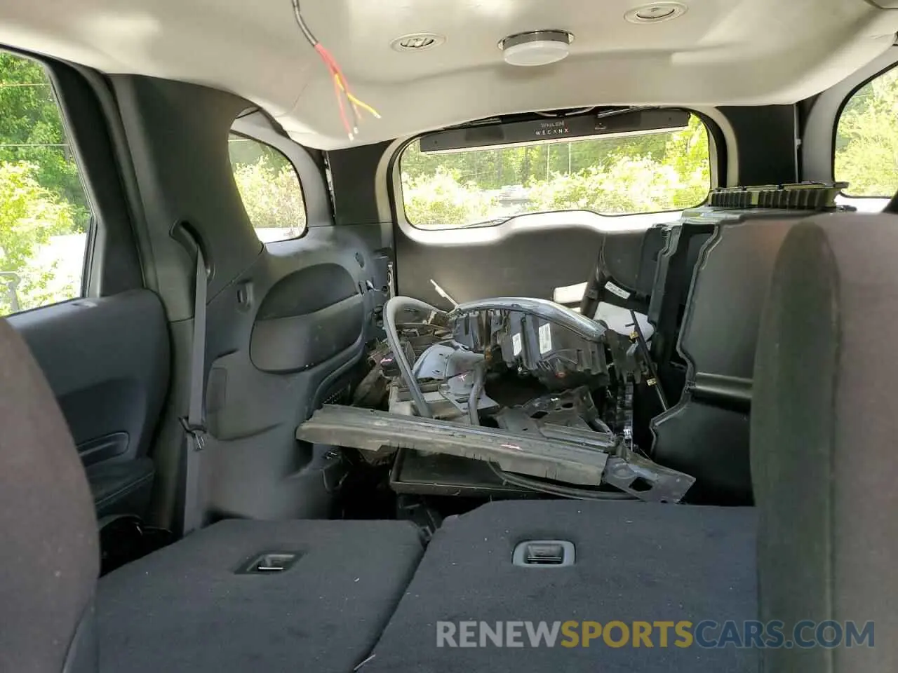 10 Photograph of a damaged car 1C4SDJFT9NC202118 DODGE DURANGO 2022
