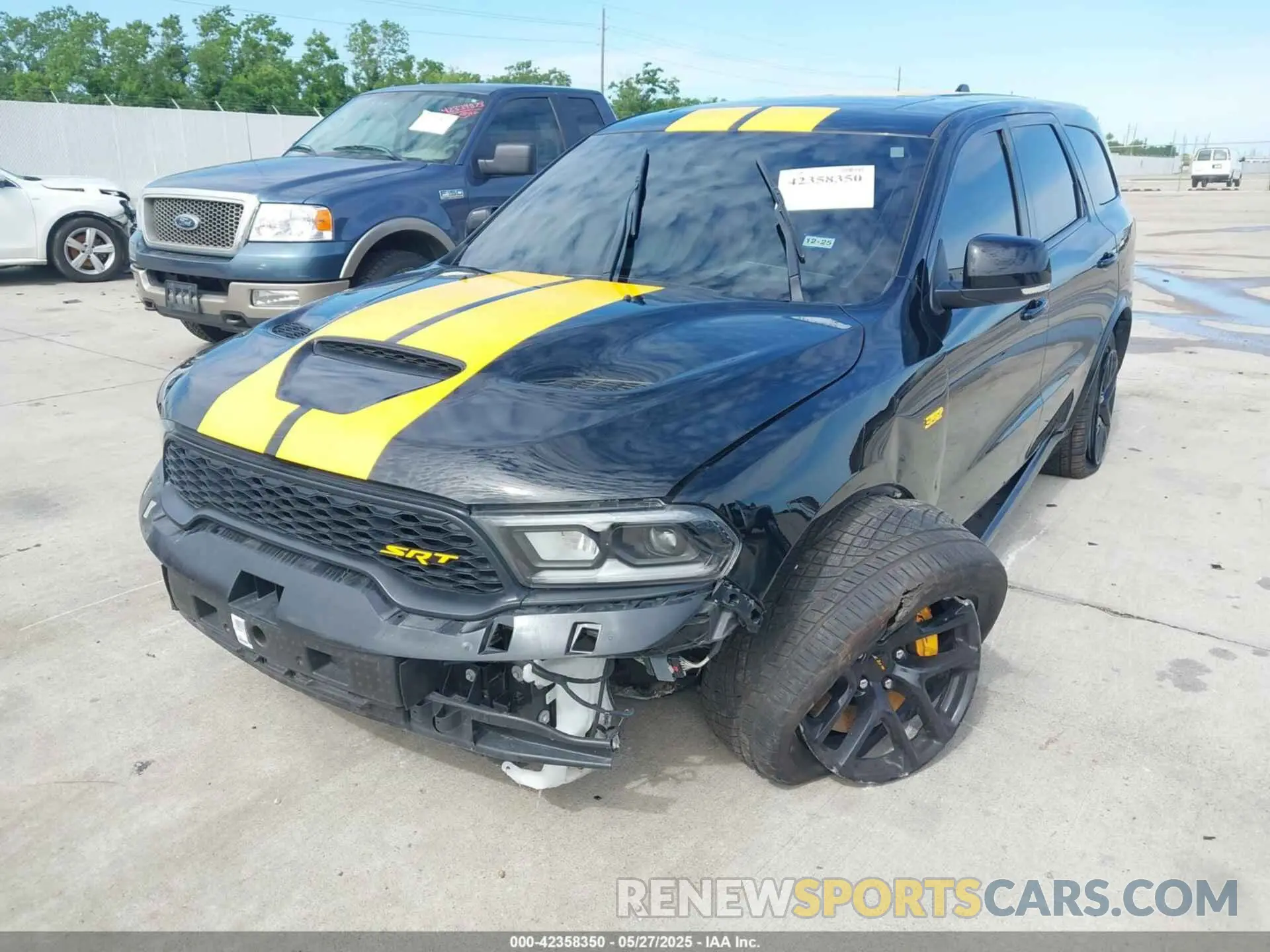 6 Photograph of a damaged car 1C4SDJGJ1NC195596 DODGE DURANGO 2022