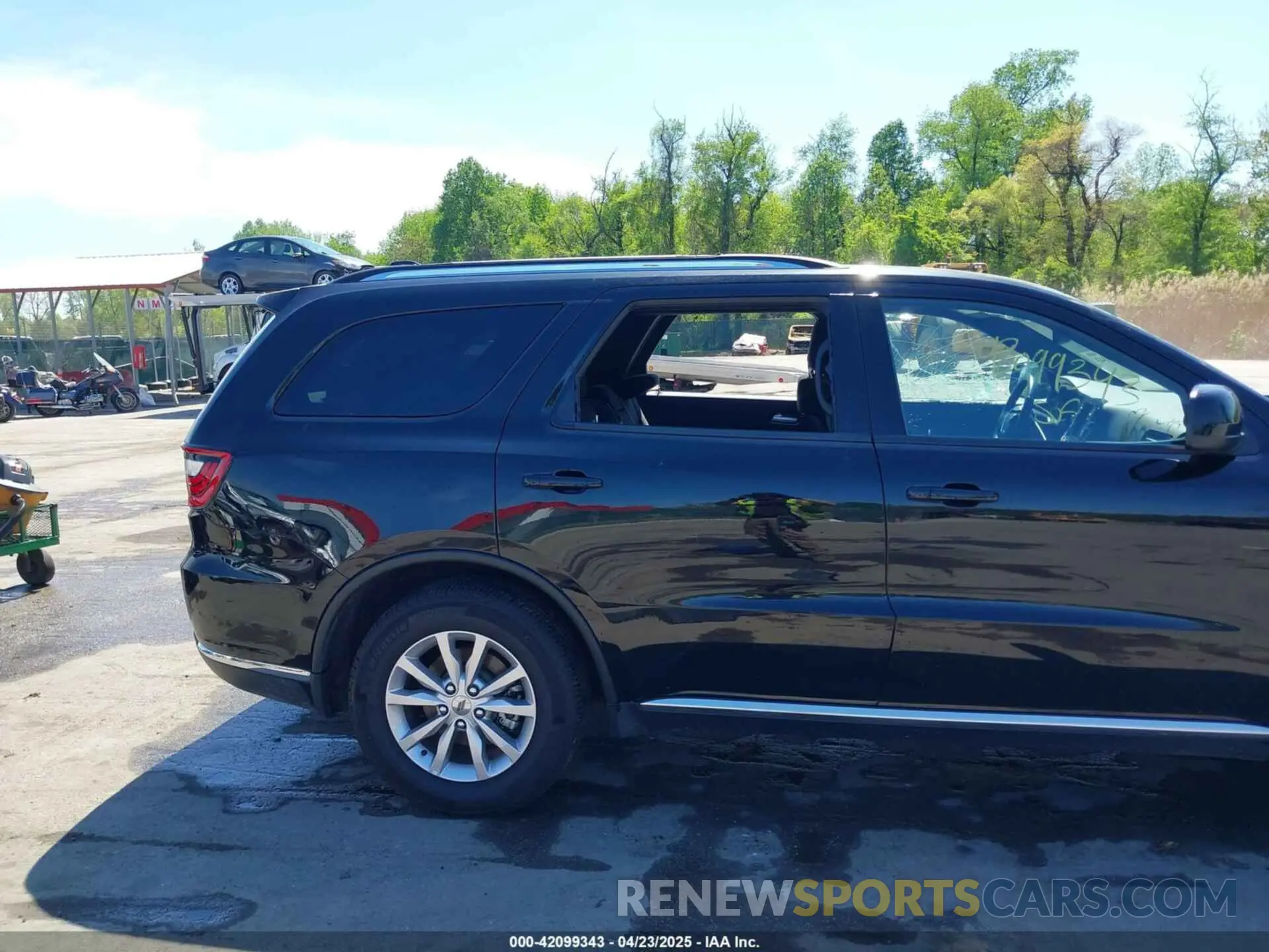 18 Photograph of a damaged car 1C4RDHAG1PC635467 DODGE DURANGO 2023